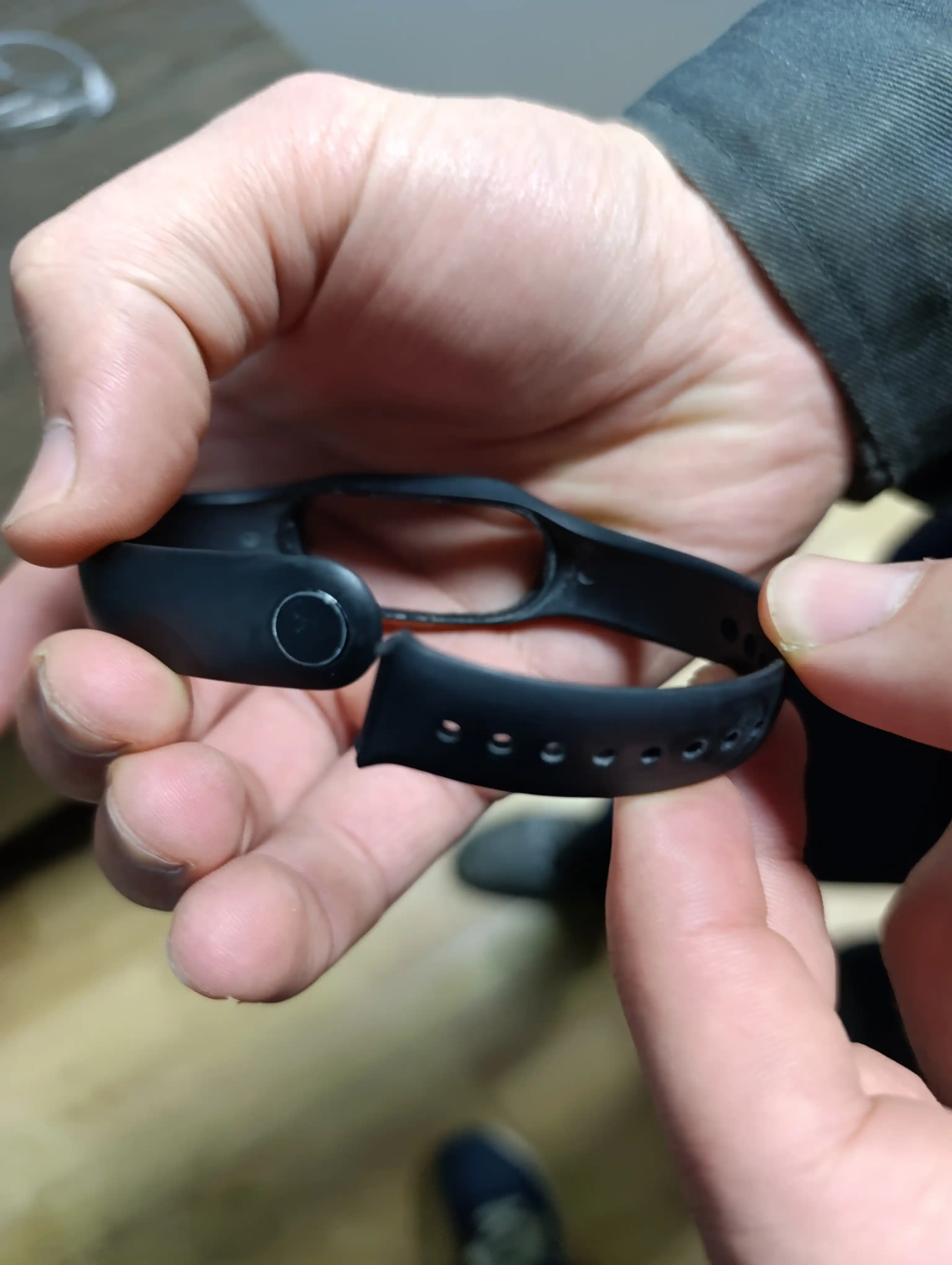 Xiaomi Mi Band 5, 6, 7 uchun silikon tasma