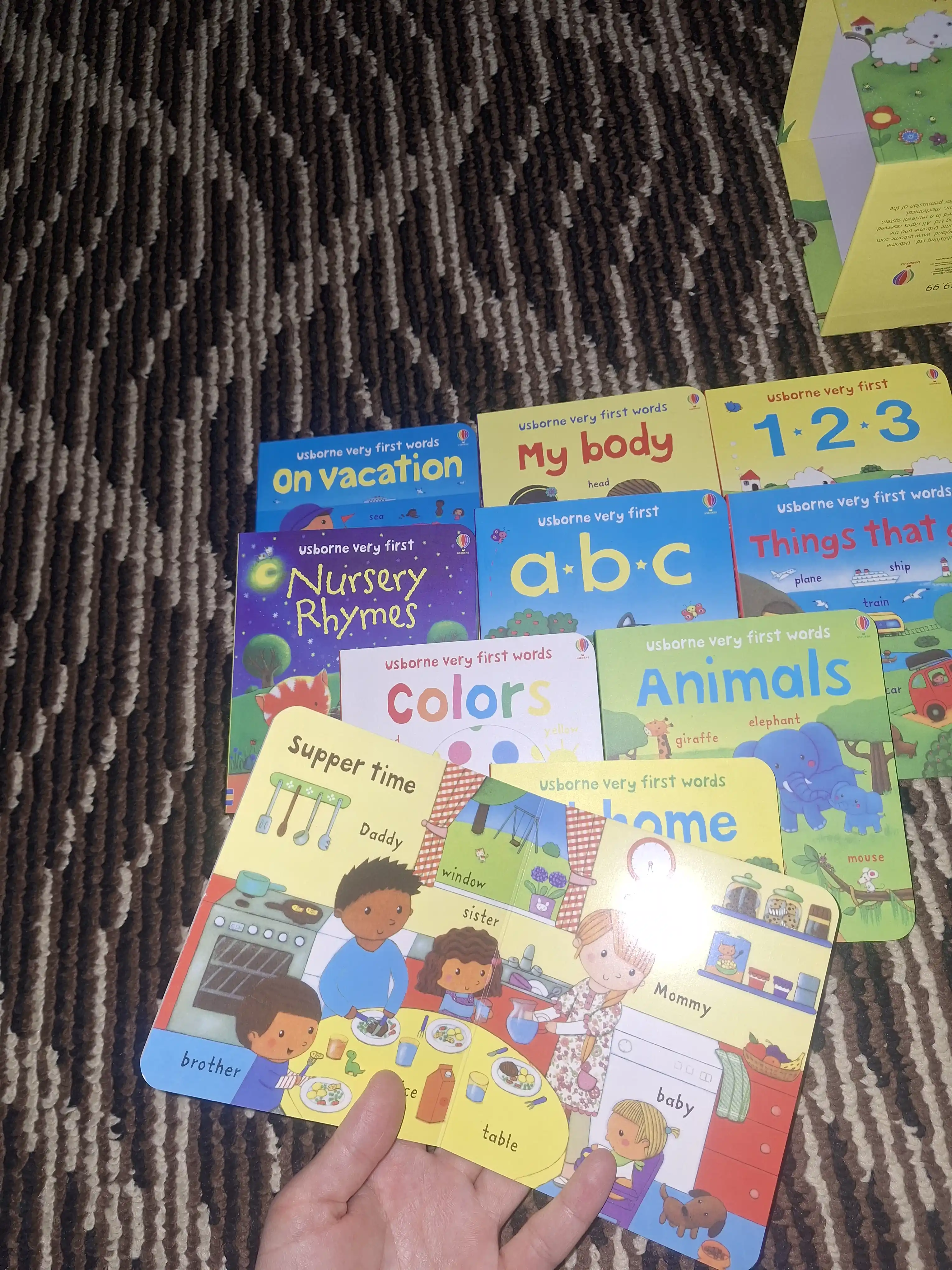 Ingiliz tilini o'rgatish uchun Usborne kitobi, qattiq muqovali bolalar kitoblari, 10 dona