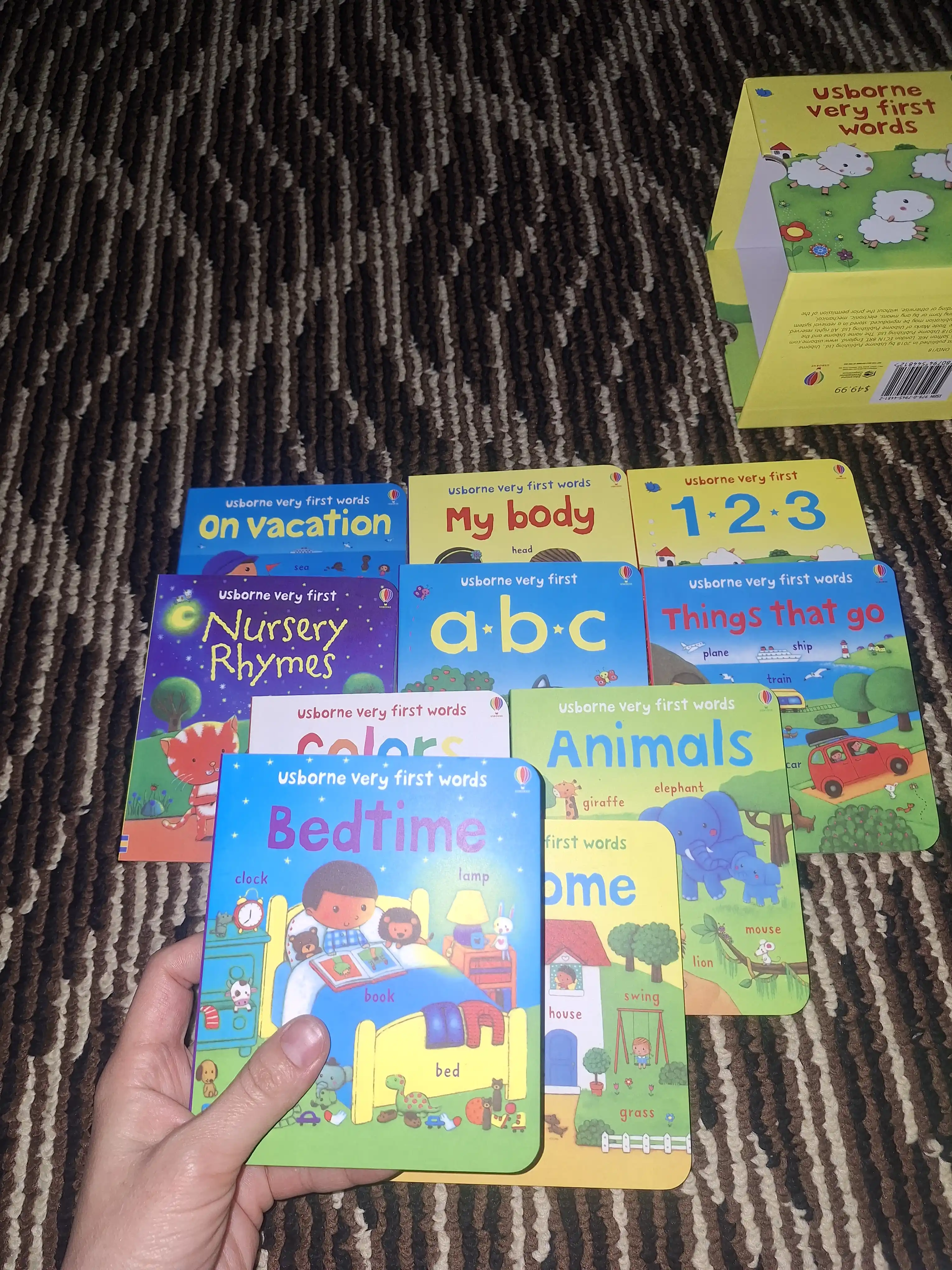 Ingiliz tilini o'rgatish uchun Usborne kitobi, qattiq muqovali bolalar kitoblari, 10 dona