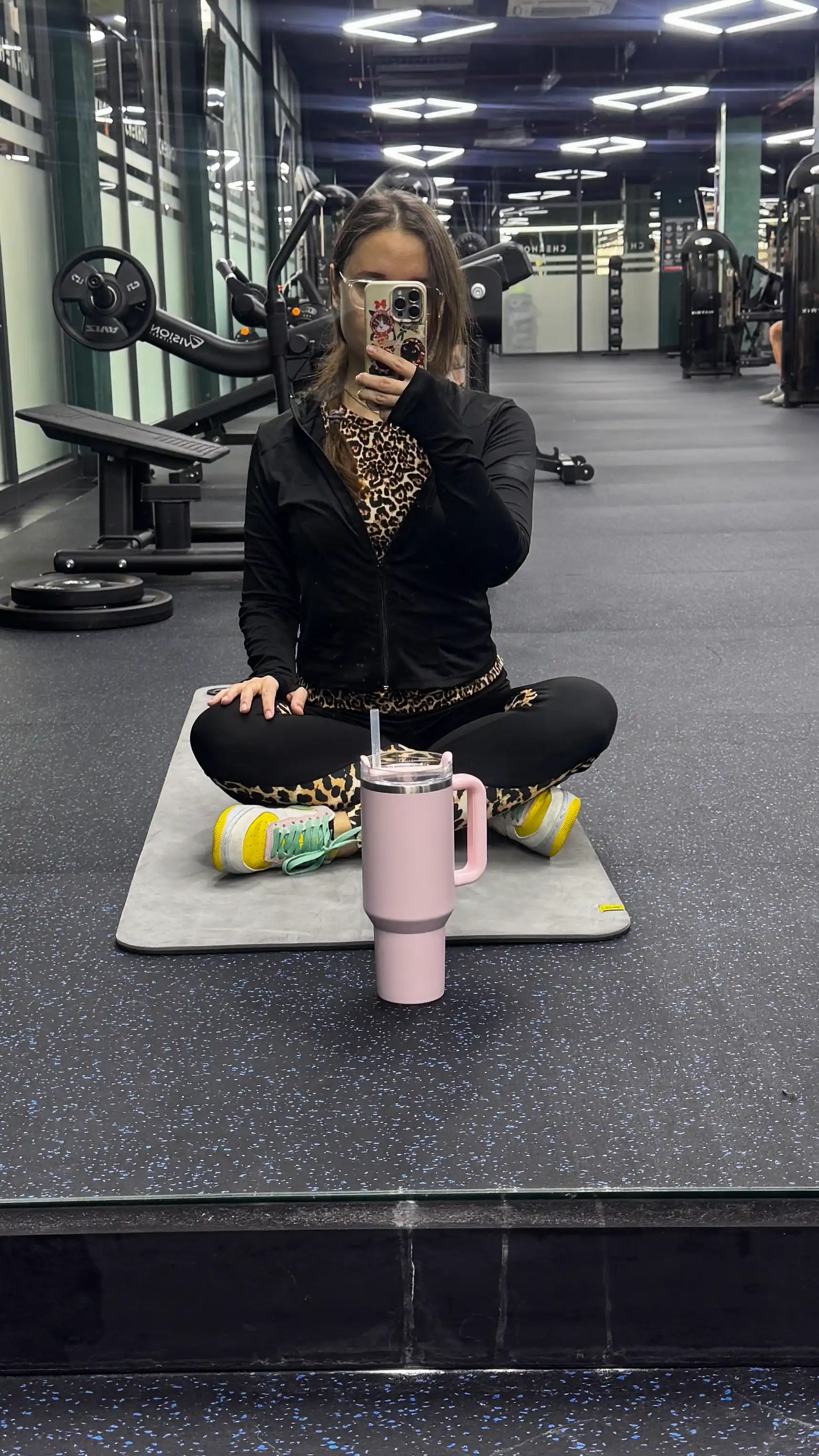 Ayollar sport rashgard, fitnes uchun longsliv, tanani torib turuvchi sport kofta koftas
