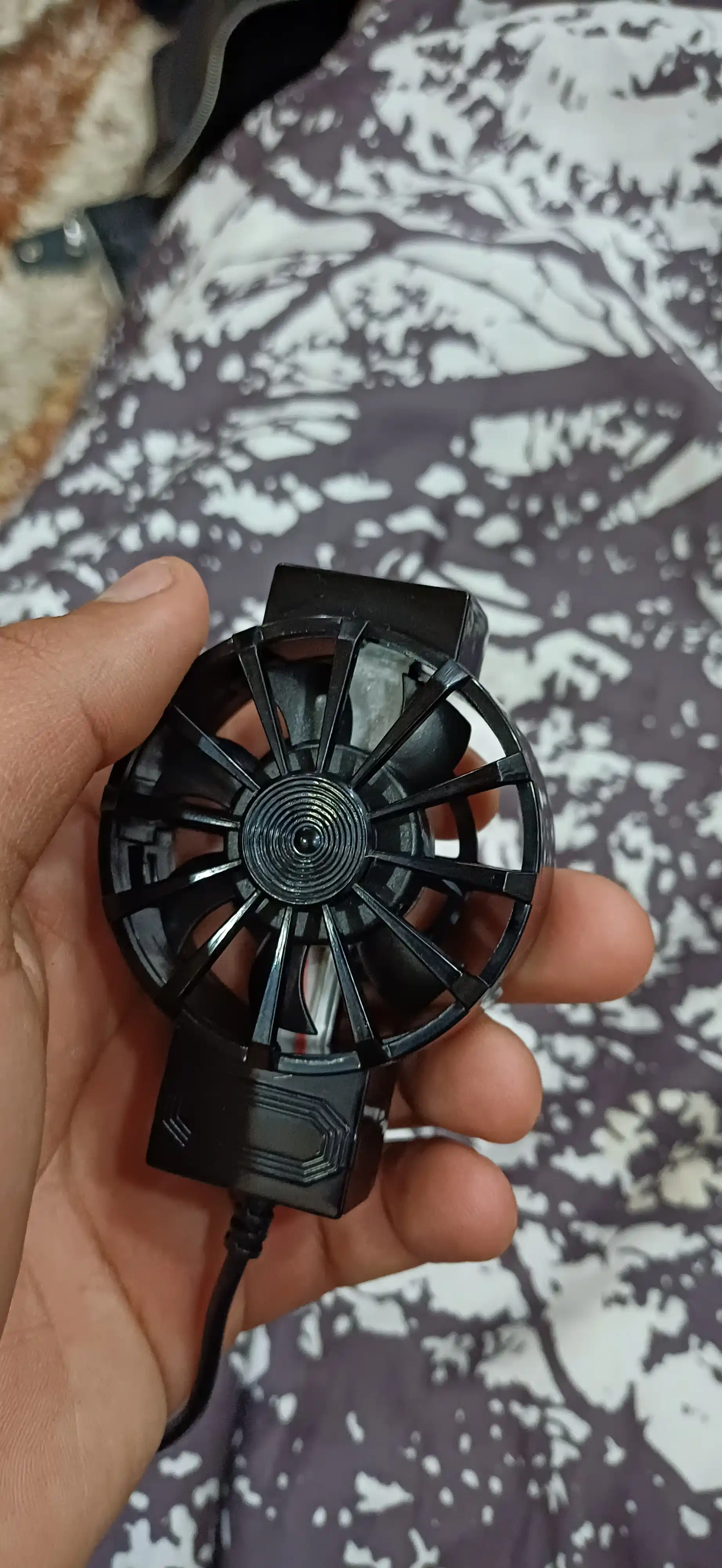 Telefon sovutgichi, PUBG va o'yinlar uchun kuler, muzlatadi -0, -15 avto