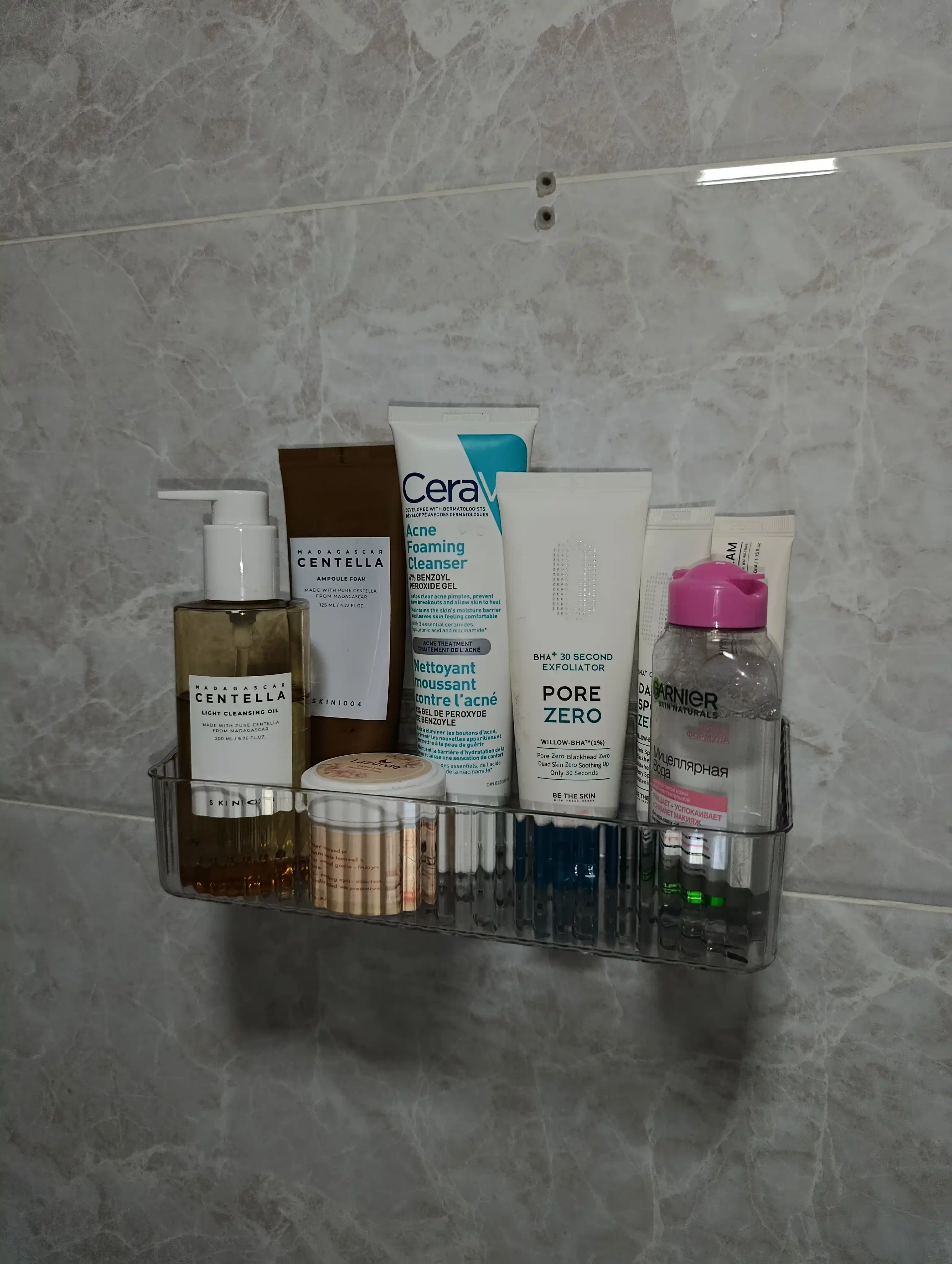 Vannaxona uchun devor tokchasi, to‘g‘ri burchakli, saqlash uchun, teshiksiz, plastik