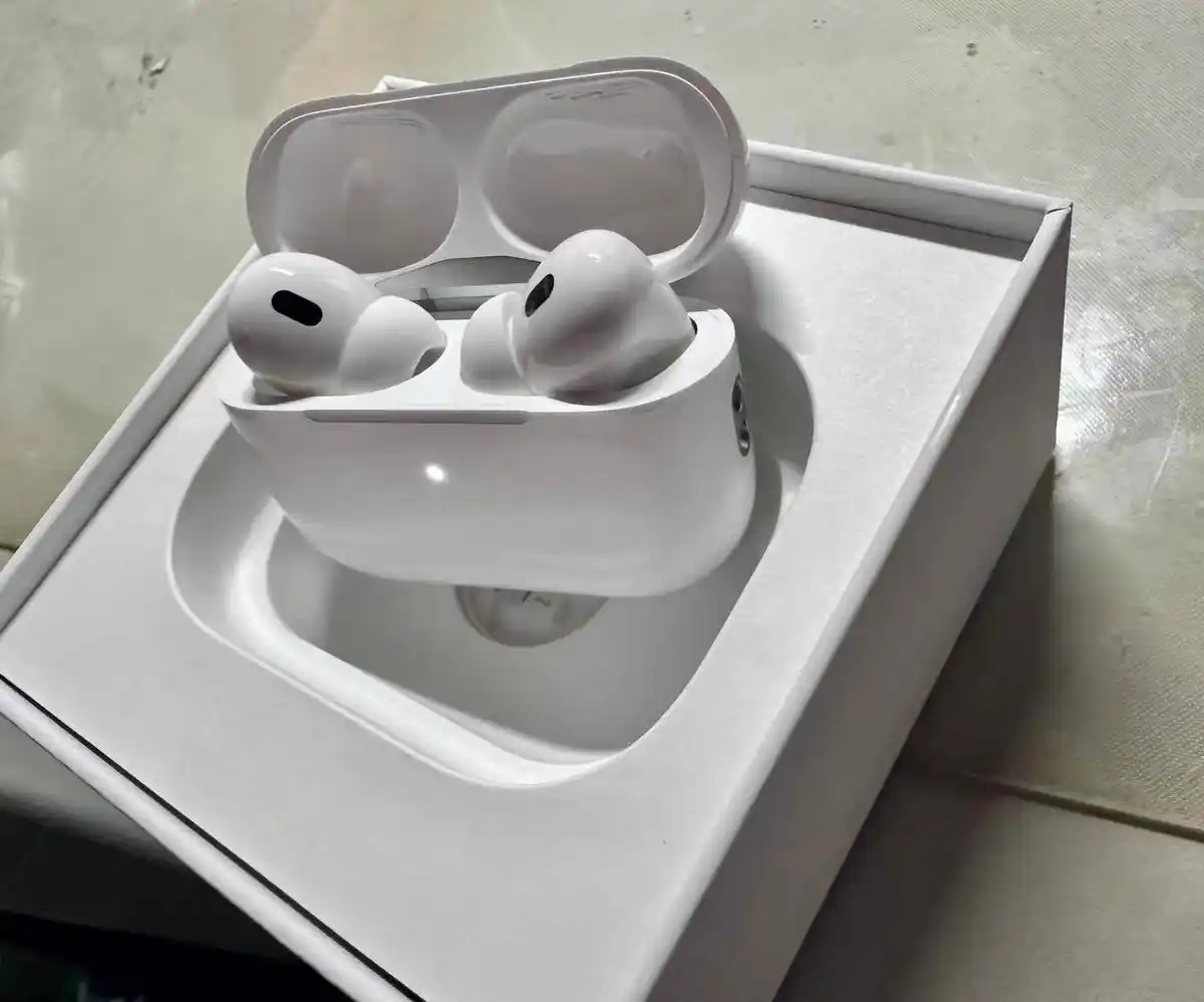 "Pods Pro 3" simsiz quloqchinlari, ANC, sensorli, sovg‘aga g‘ilof va kabel