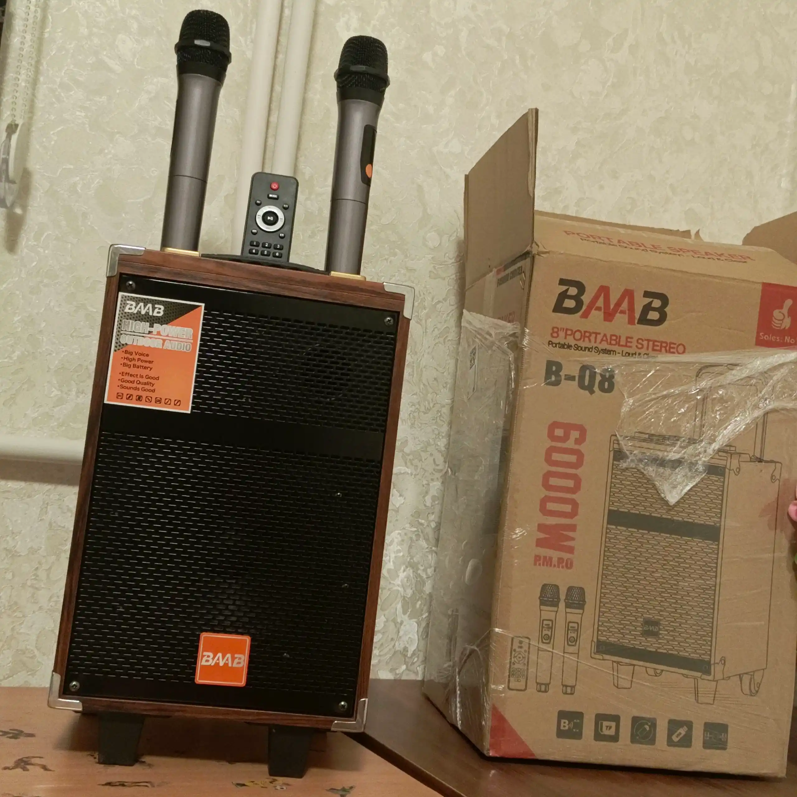 Караоке Bluetooth колонка BQ-8, с микрофоном и мощным звуком