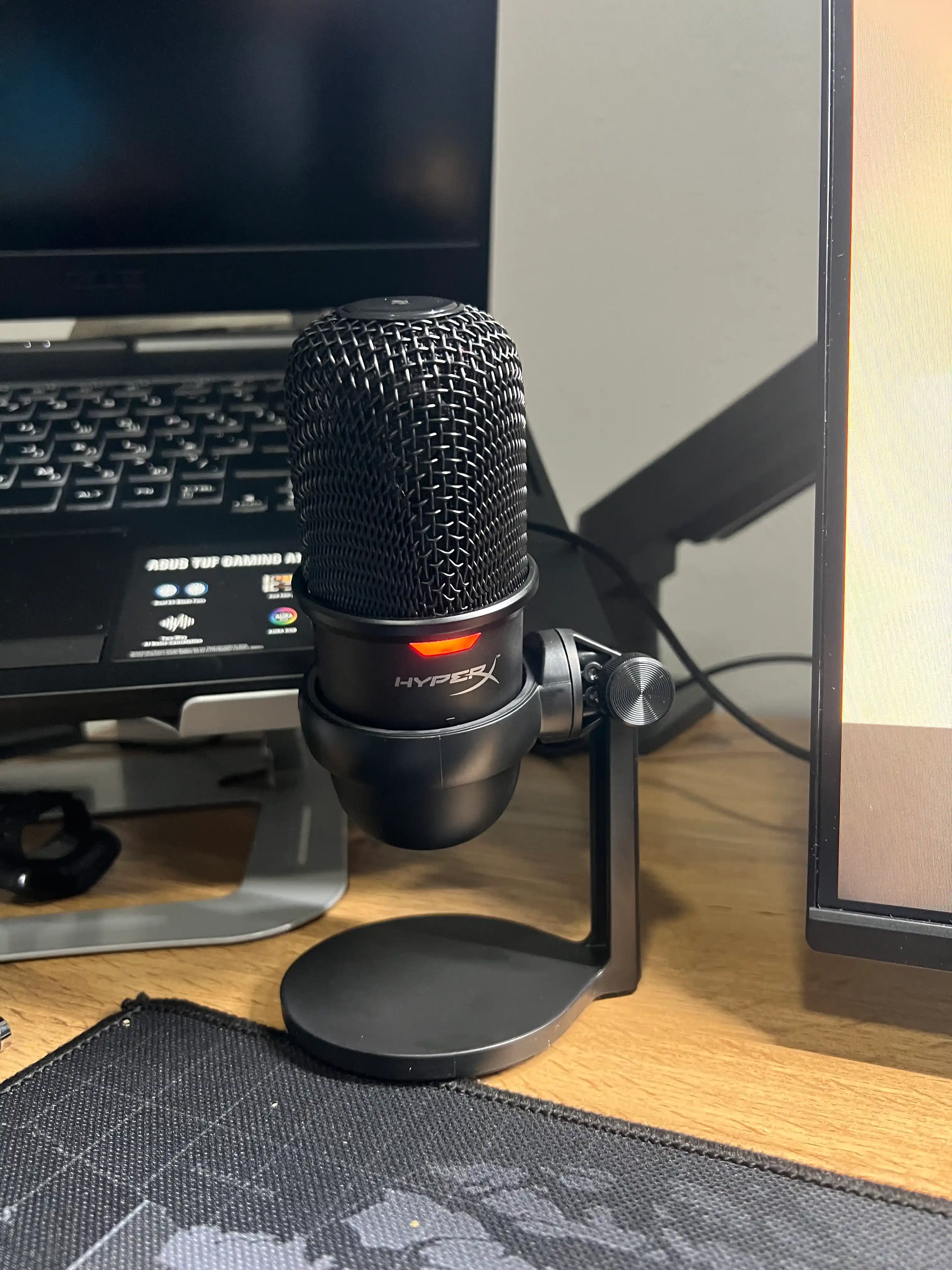 Микрофон HyperX SoloCast USB 4P5P8AA