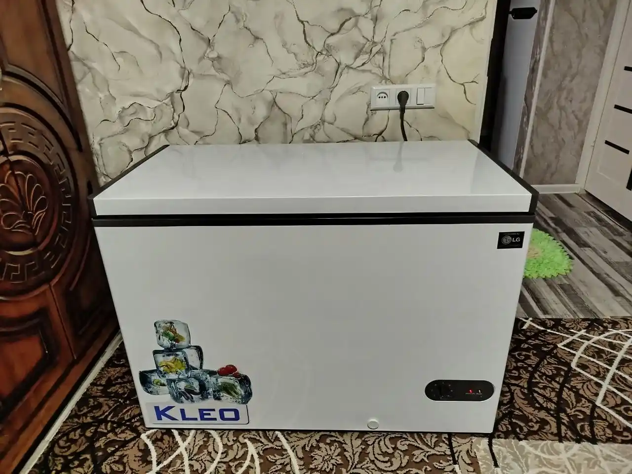 Морозильный ларь KLEO KDF-300A+G, 220 л