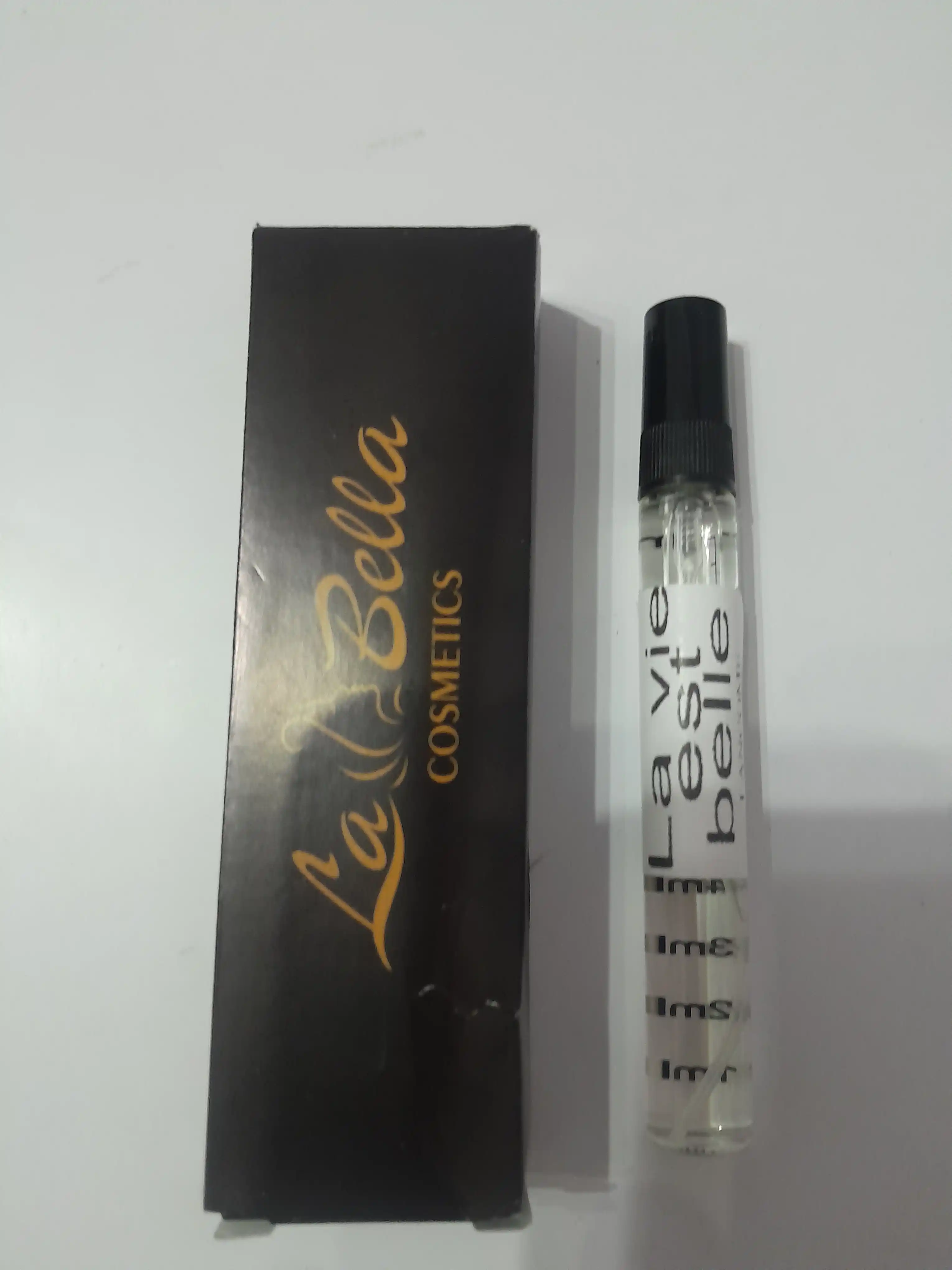 Atir La vie est Belle Lancome ayollar uchun, gulli mevali shirin iforli ayollar atiri