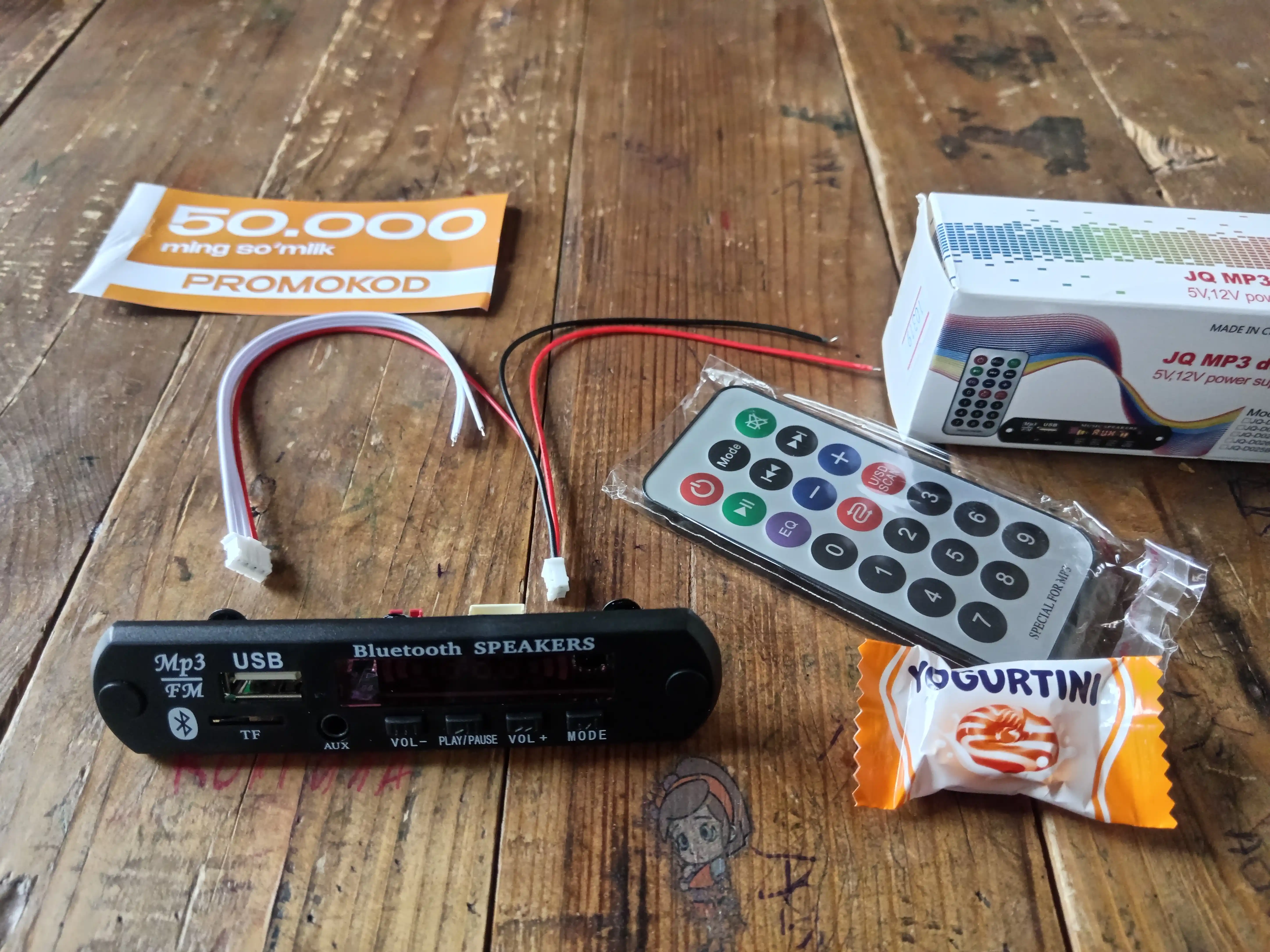 Bluetooth 5.0 MP3/WAV dekoder moduli, 12V, USB/TF, FM, AUX, pult bilan