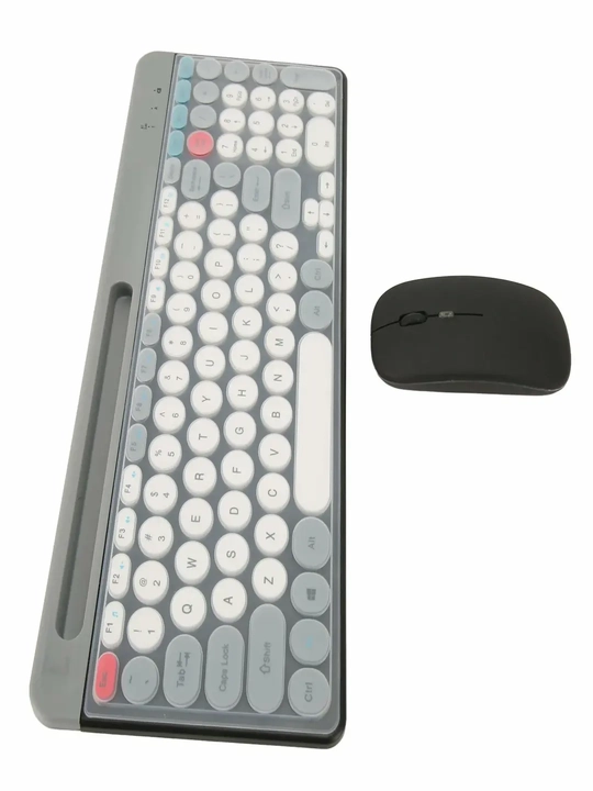Simsiz va simli Acer klaviaturasi va sichqonchasi, to‘plamda