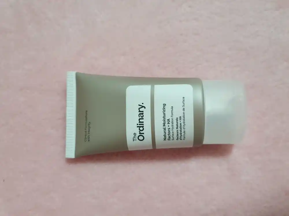 The Ordinary Natural Moisturizing Factors + HA yuz uchun namlovchi krem, 30 ml