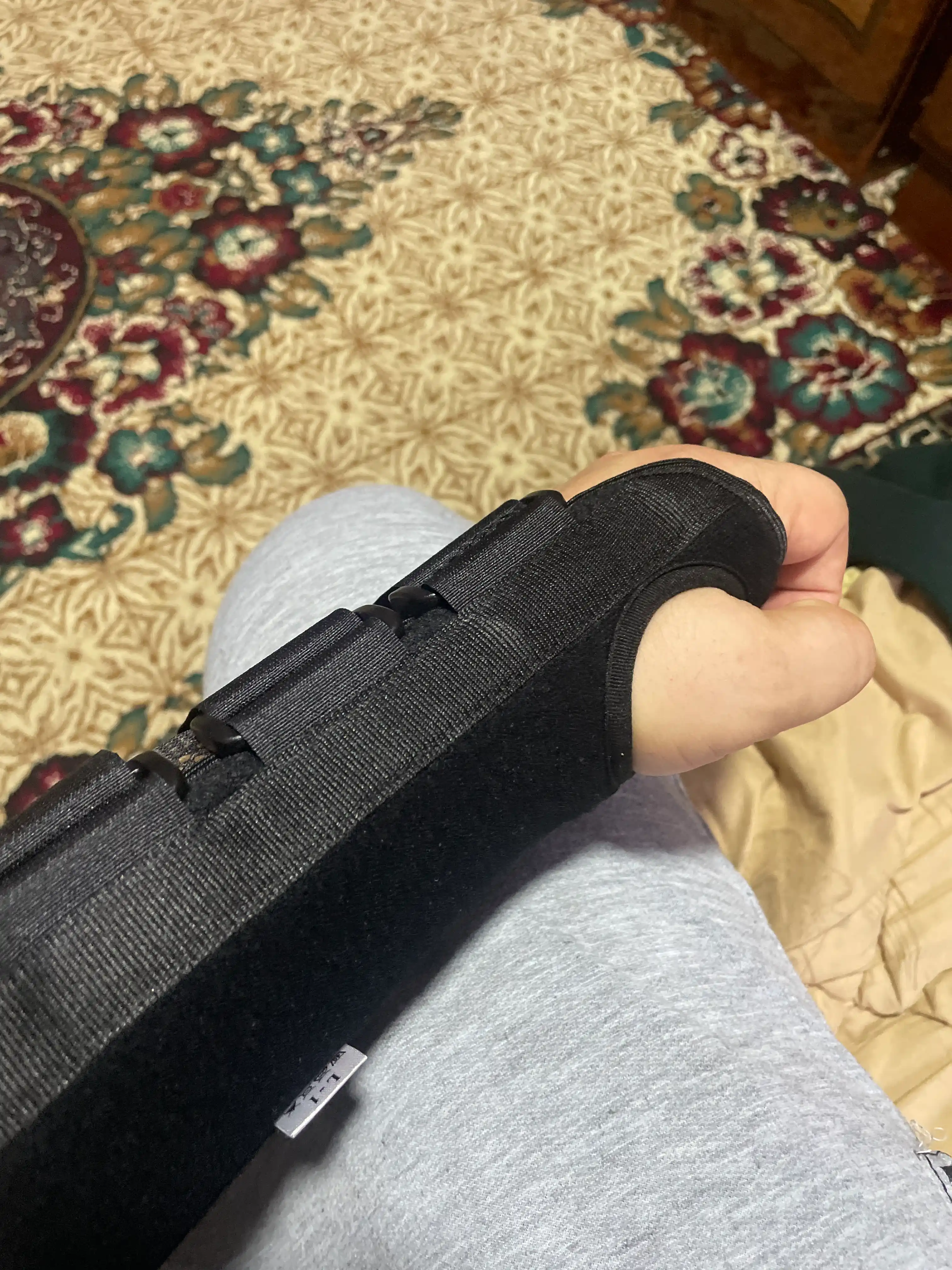 Бандаж ортез на лучезапястный сустав