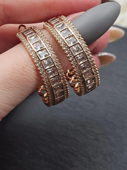 Xuping Jewelry ayollar sirg'asi, yirik to'rtburchak fionit kristallari bilan, tilla rang - 