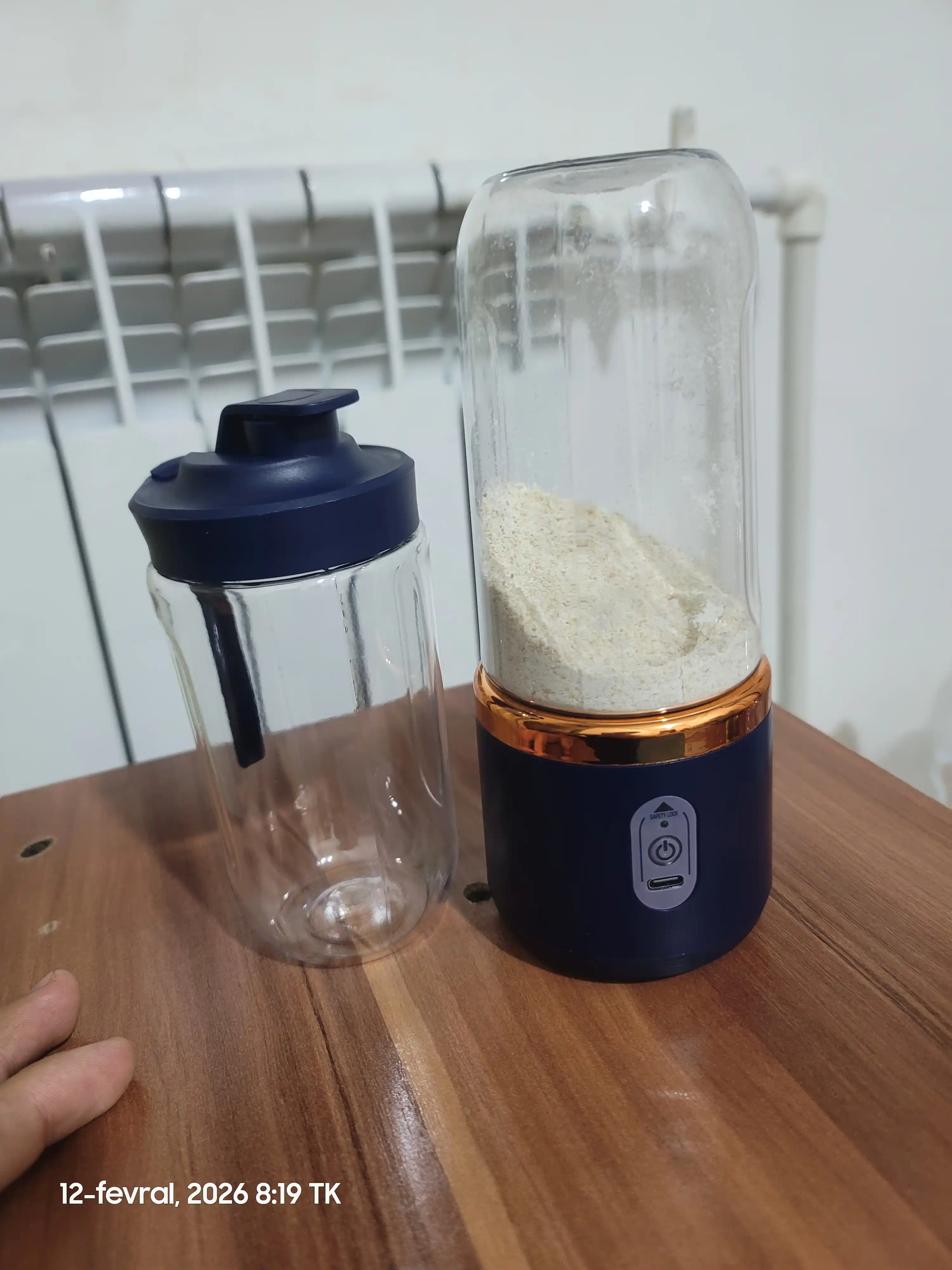 Smuzi va kokteyllar uchun simsiz mini blender, portativ