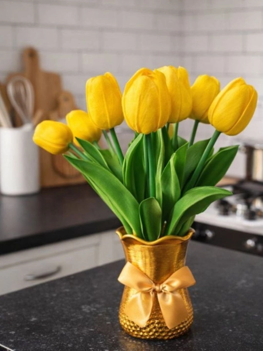 Искусственные цветы в вазе – стильный декор для дома