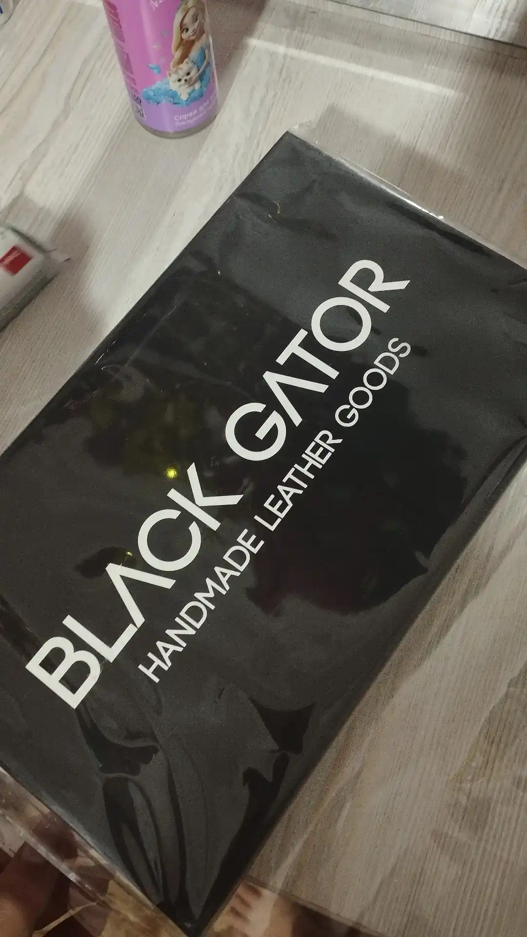 Ayollar portmone Charme Black Gator, tabiiy charmdan