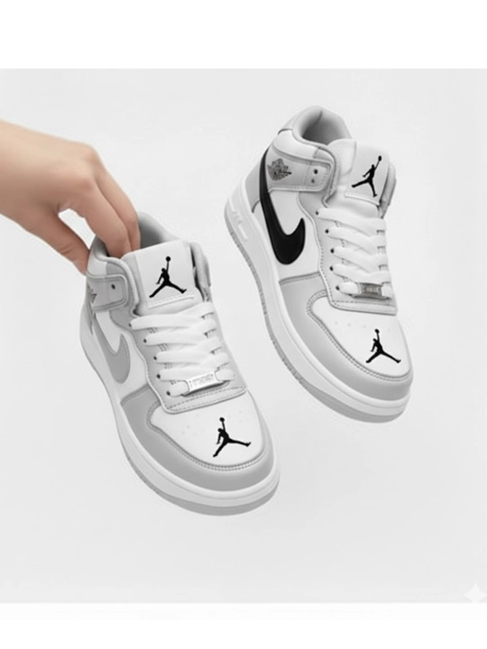 Ayollar va qizlar uchun krossovkalar Nike Air Jordan