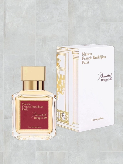 Atir Baccarat Rouge 540 Maison Francis Kurkdjian erkaklar va ayollar uchun, Fransiya - 