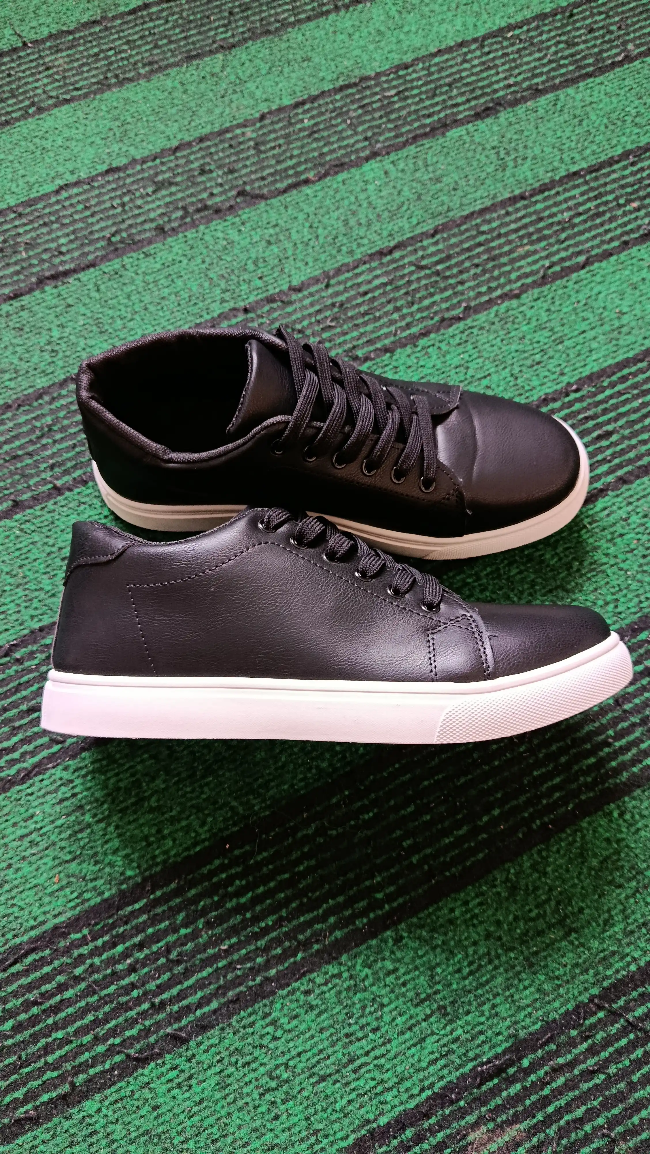 Мужские кроссовки, классические и современные кеды, Sneakers classic low, размеры 39–42