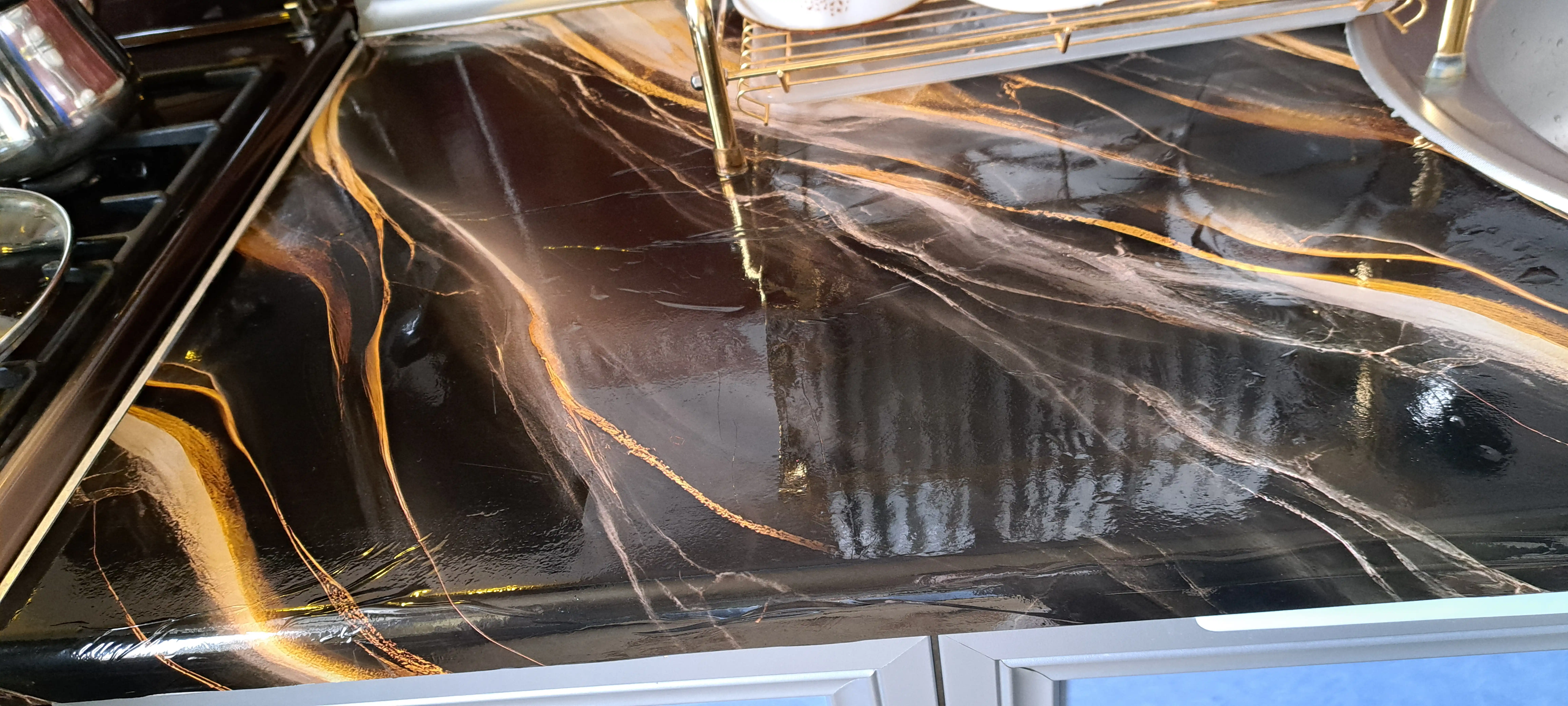 Mebel va devorlar uchun o'z-o'zidan yopishqoq plyonka, alyuminiy folga 60x200 sm