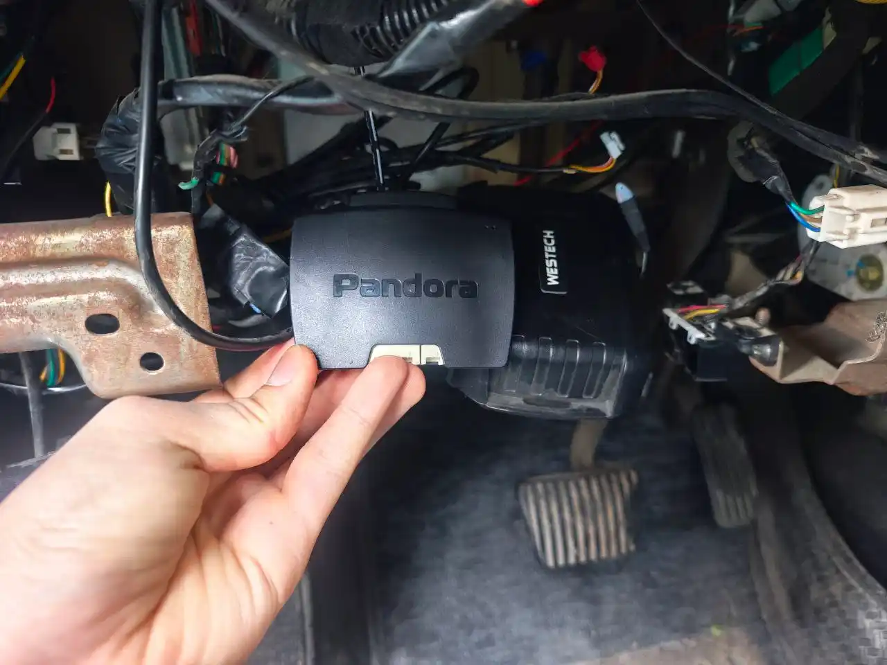 Автосигнализация Pandora VX-4G GPS V3