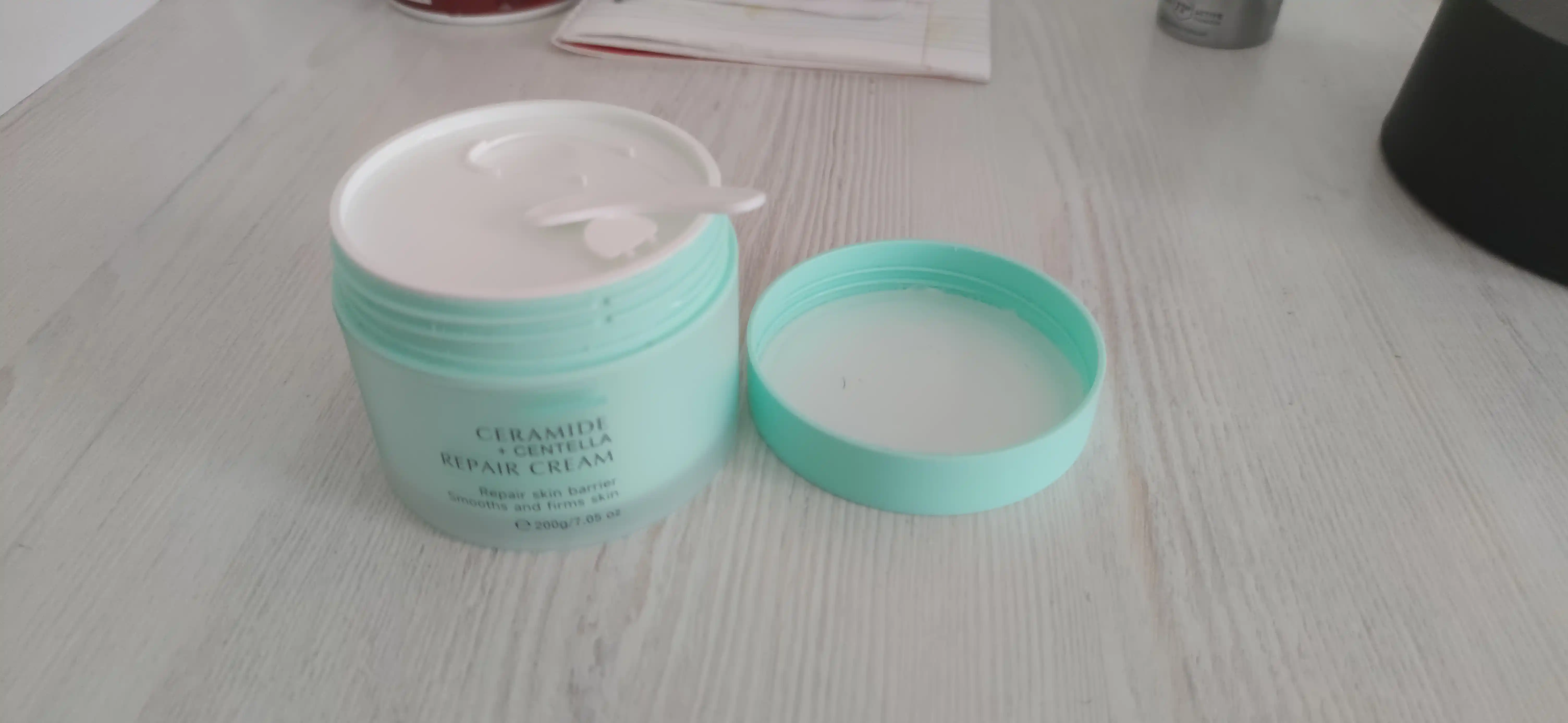 ESTELIN Seramid va sentellali yuz kremi, namlantirish va tiklovchi parvarish, 200 g