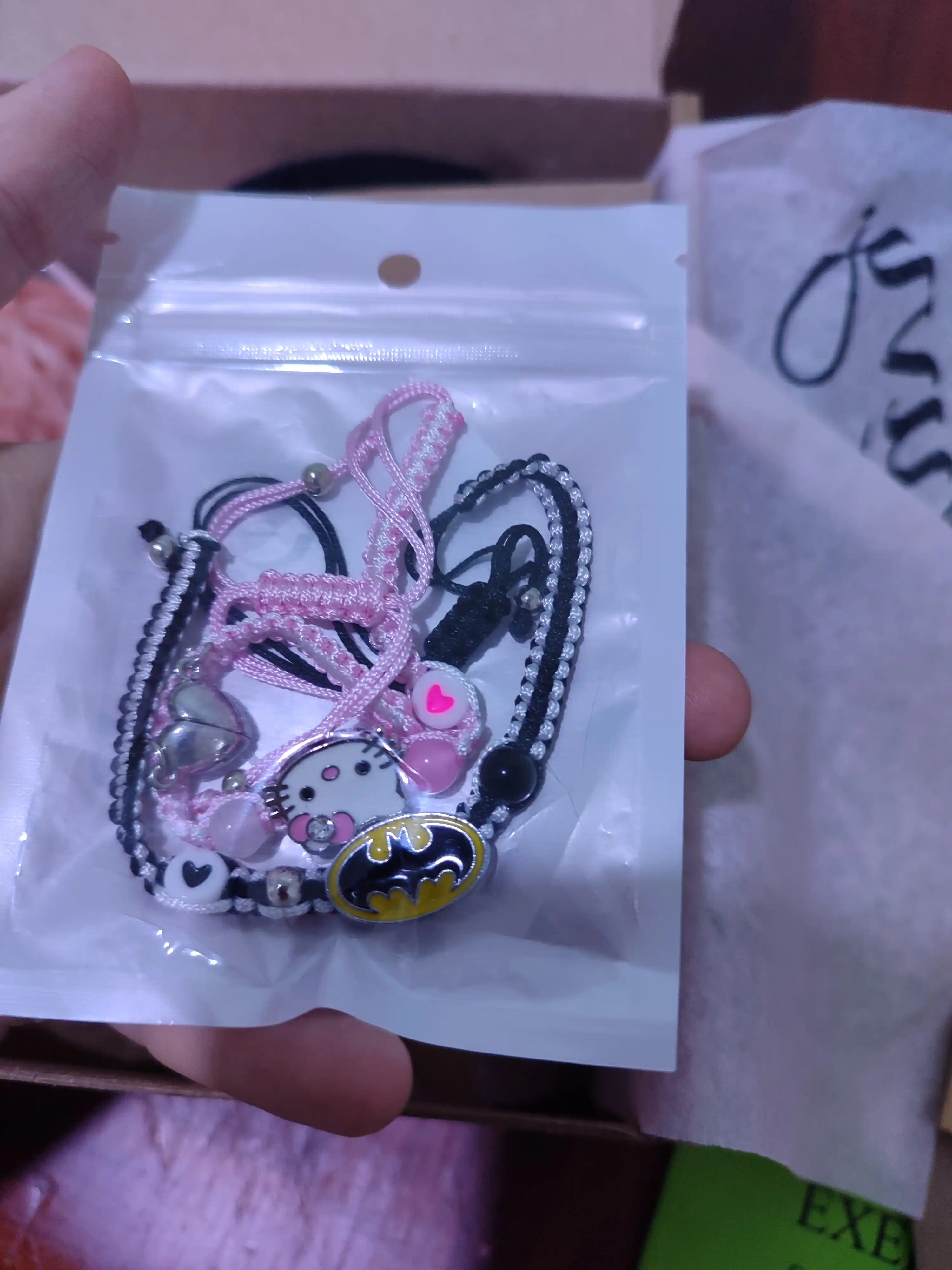 Парные магнитные браслеты "Hello Kitty" и "Batman" аксессуар для двоих, 2 шт