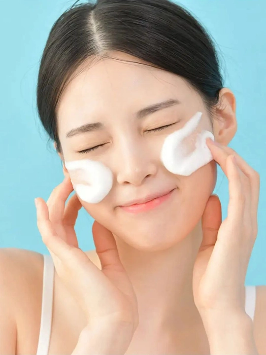 Round Lab 1025 Dokdo Cleanser мягкая пенка с морской водой, pH баланс, 150 мл - 