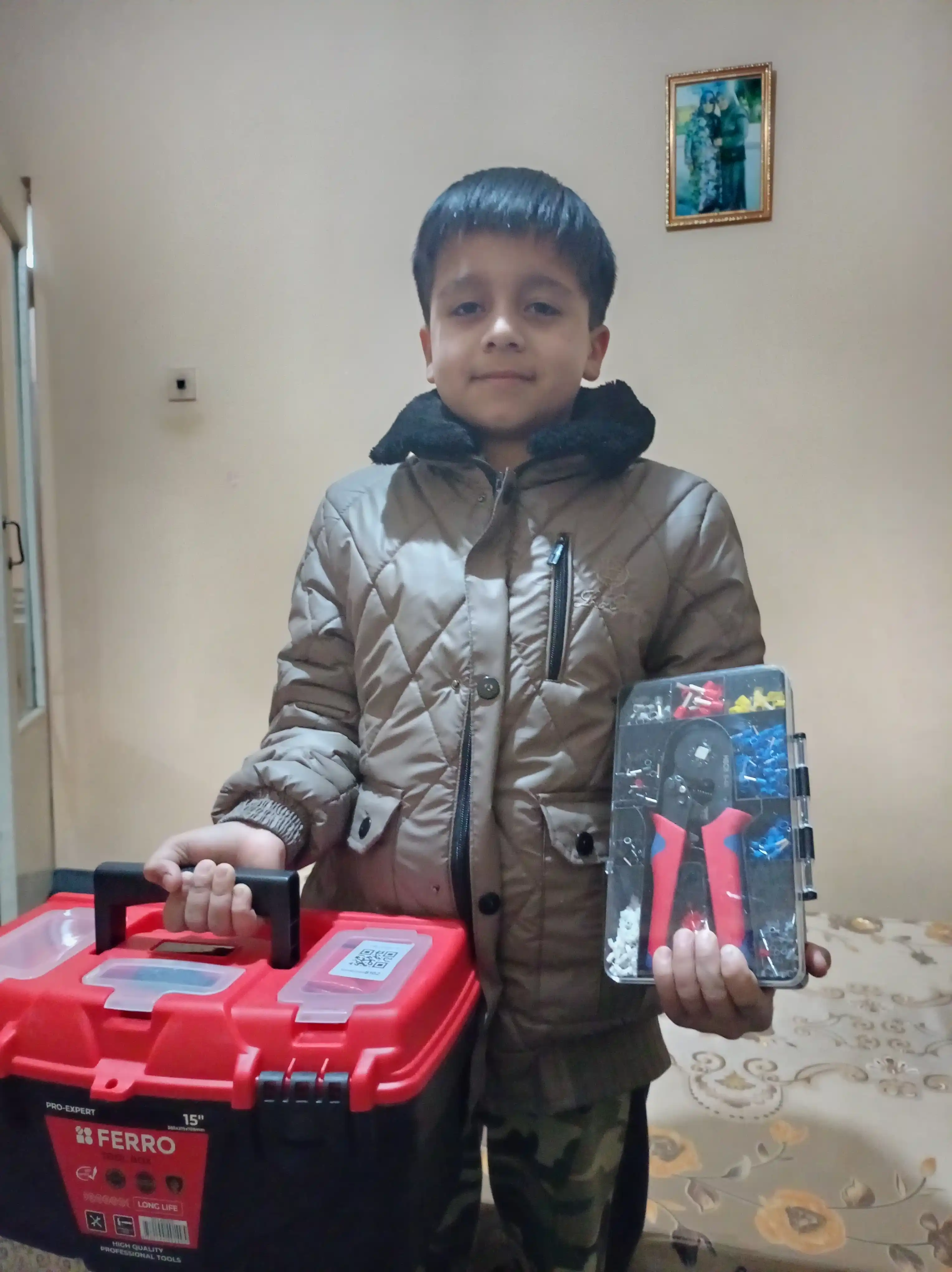 Tarmoq ishi uchun asboblar to'plami, siqish moslamasi