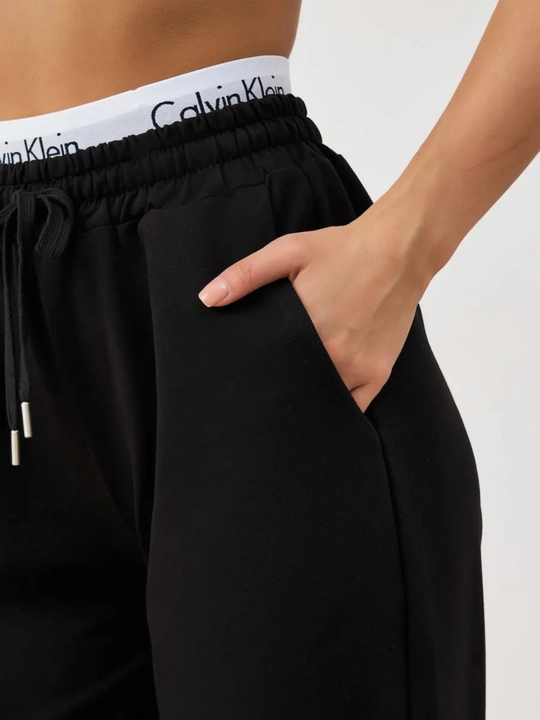 Ayollar va erkaklar sport shimlari, shalvar, triko, unisex Сalvin klein, standart o'lcham