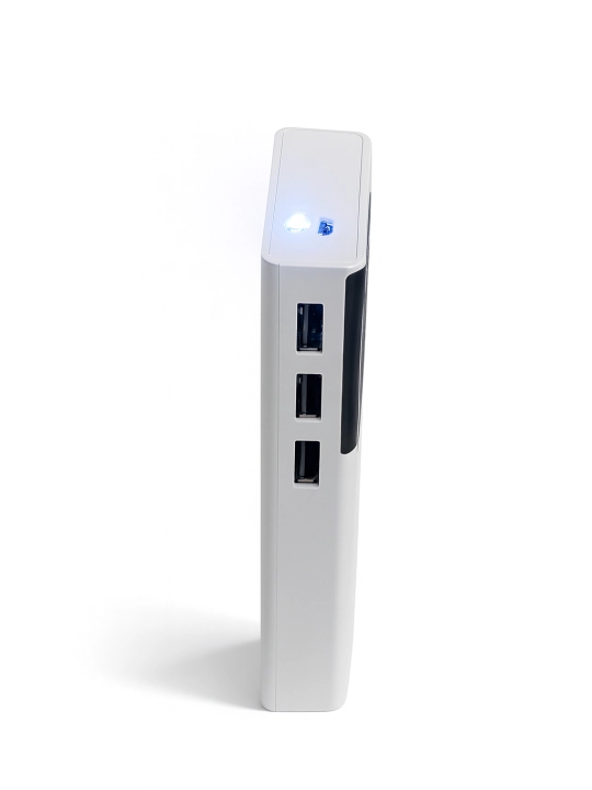 Повербанк 12000 mAh с LED дисплеем и фонариком, внешний аккумулятор, с 3 USB портами