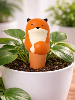 Бордовый