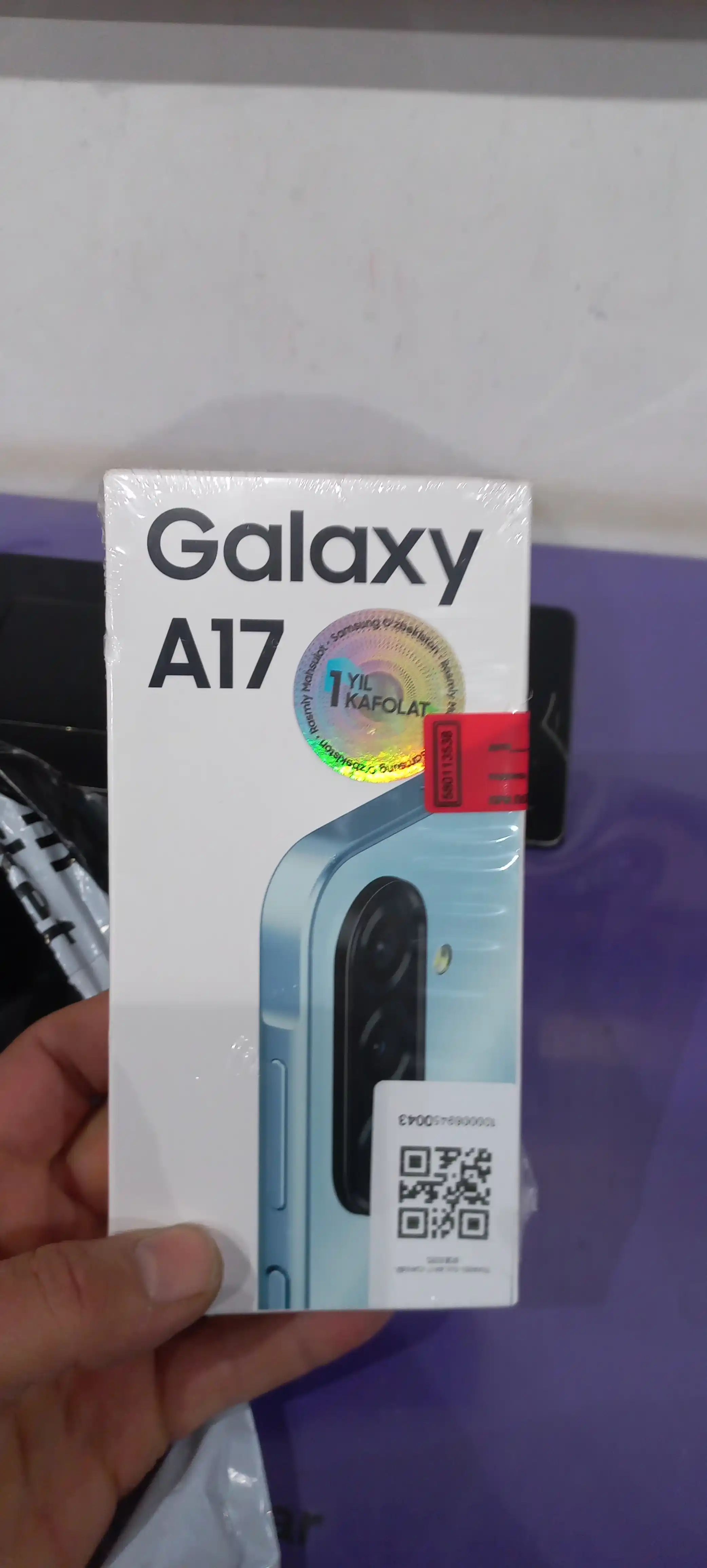 Смартфон Samsung Galaxy A17, 6.7" 90Гц экран, камера 50Мп, батарея 5000 мА/ч