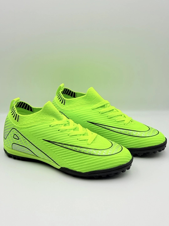 Nike poyabzali, krossovkalar, futbol butsalari, sport poyabzallari - 