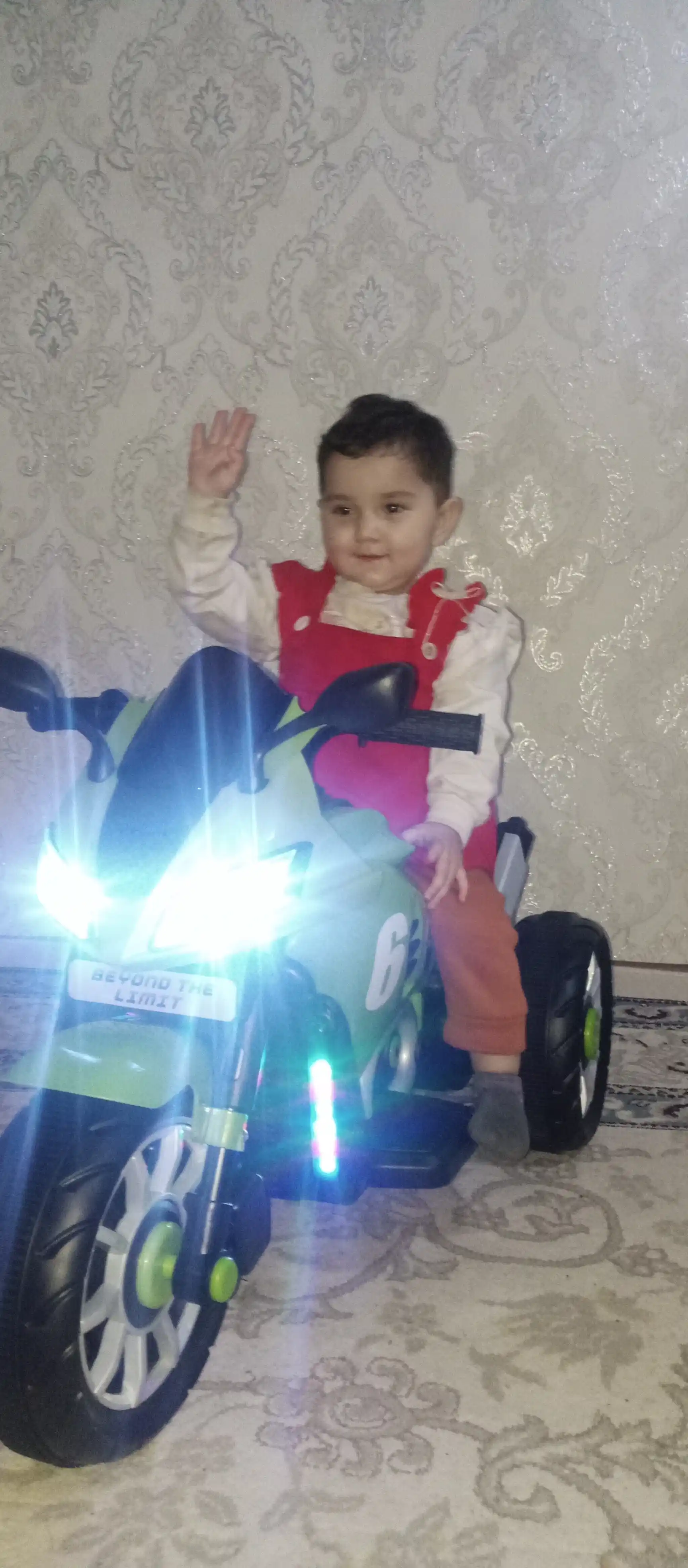 Детский электромотоцикл SPEED RACER KIDS стиль и драйв для малышей