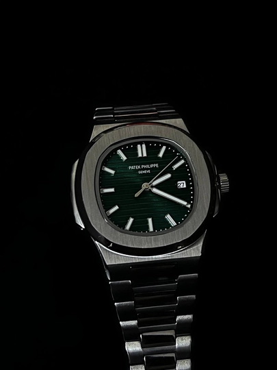Patek Philippe Nautilus с зелёным циферблатом