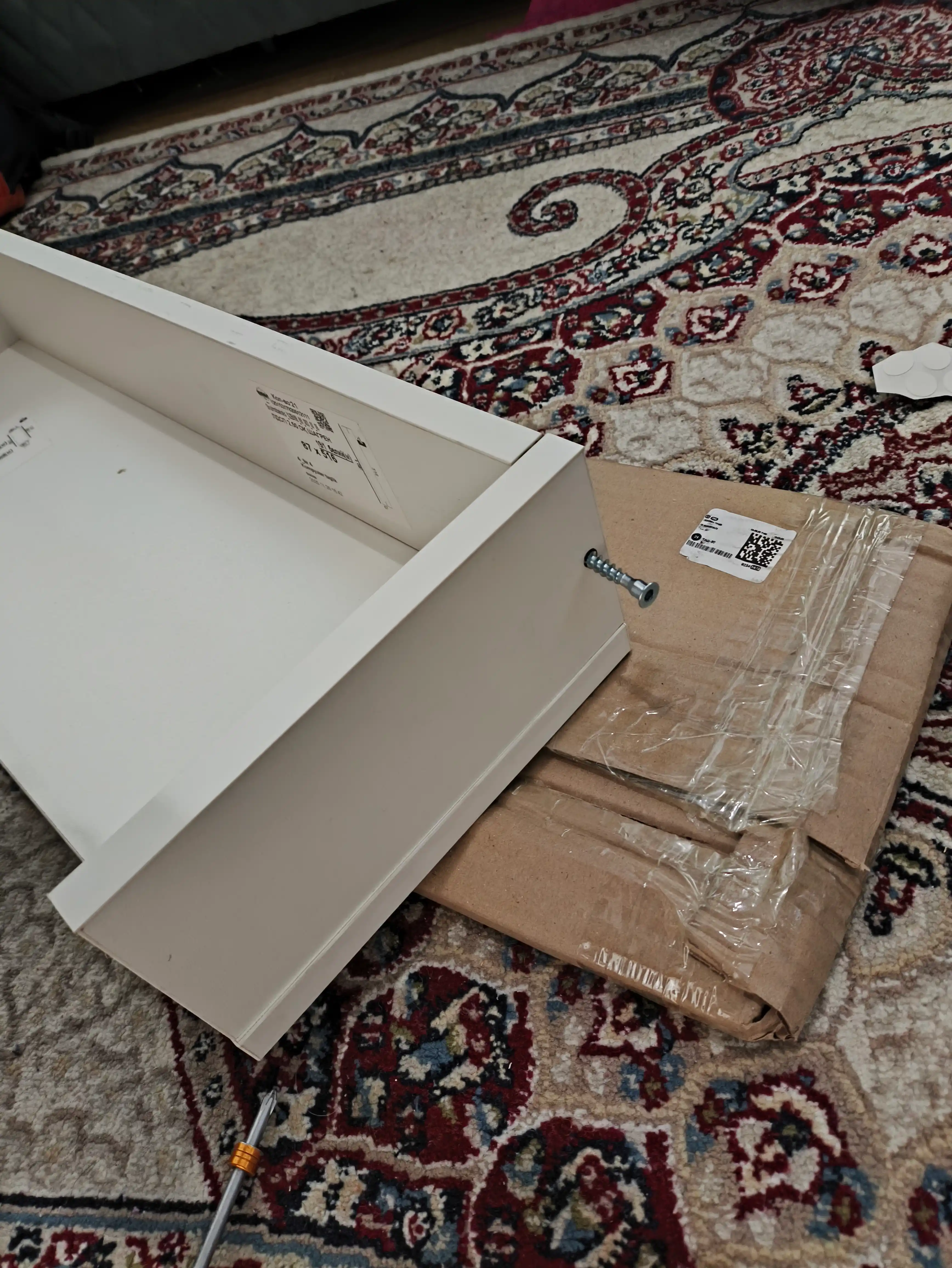 Monitor uchun stol tagligi, kompyuter uchun stol tagligi