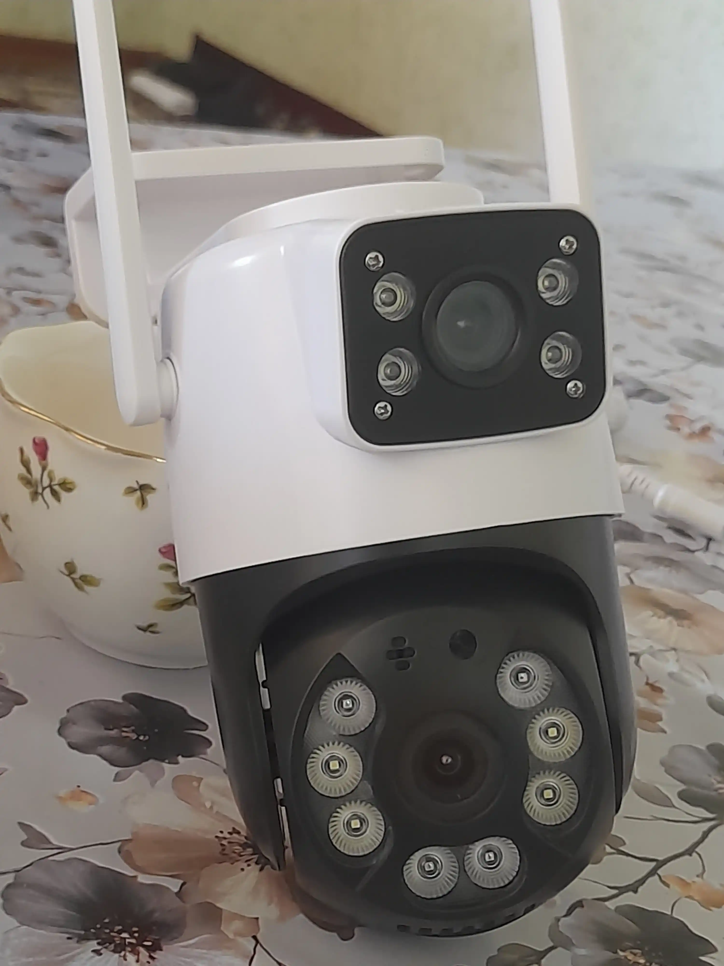 Wi-Fi Камера IP видеонаблюдения PTZ