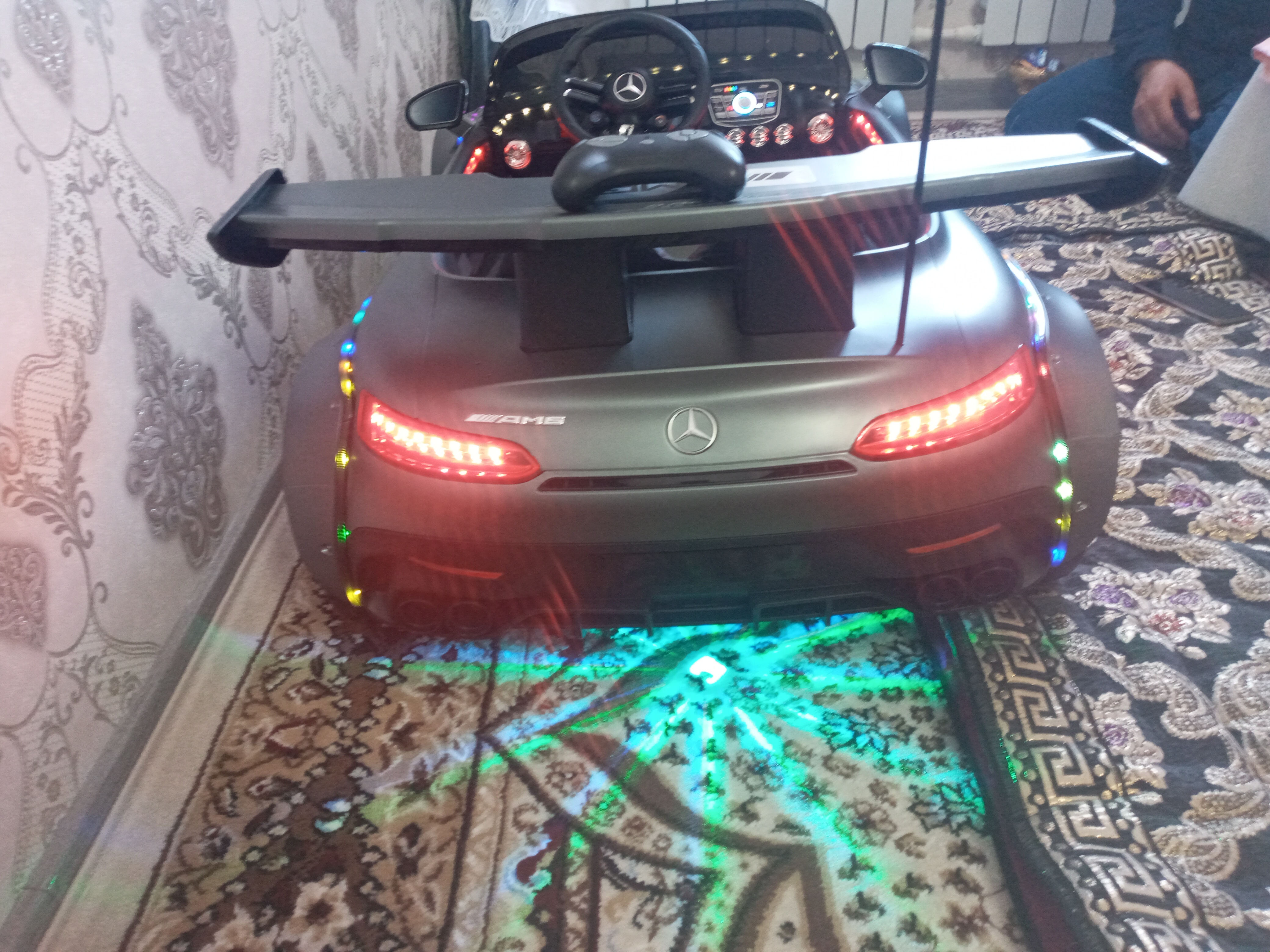 Детский электромобиль Mercedes-Benz AMG + дрифт