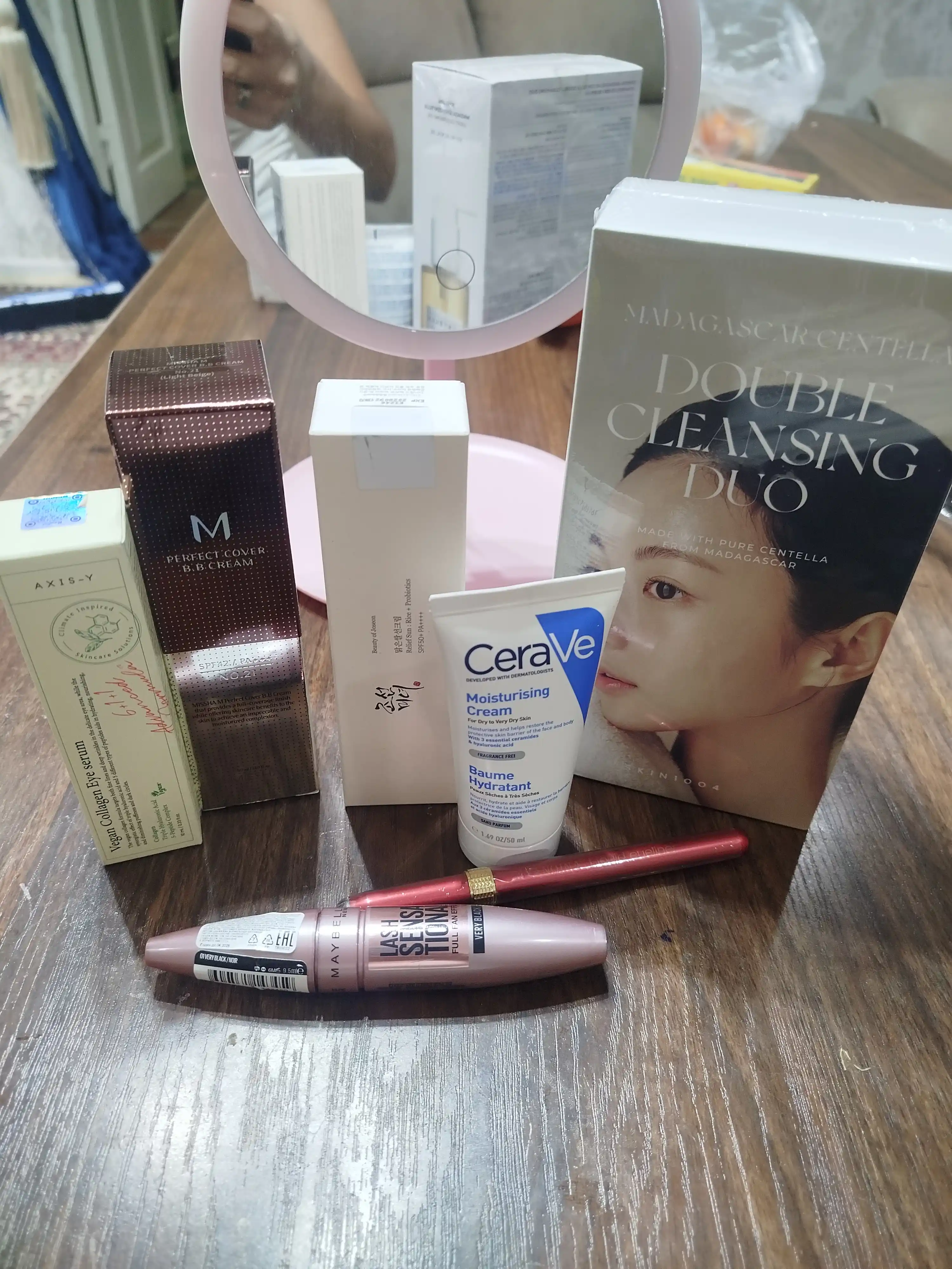 Kipriklar uchun tush Maybelline New York Lash Sensational yelpig'ich hajmli