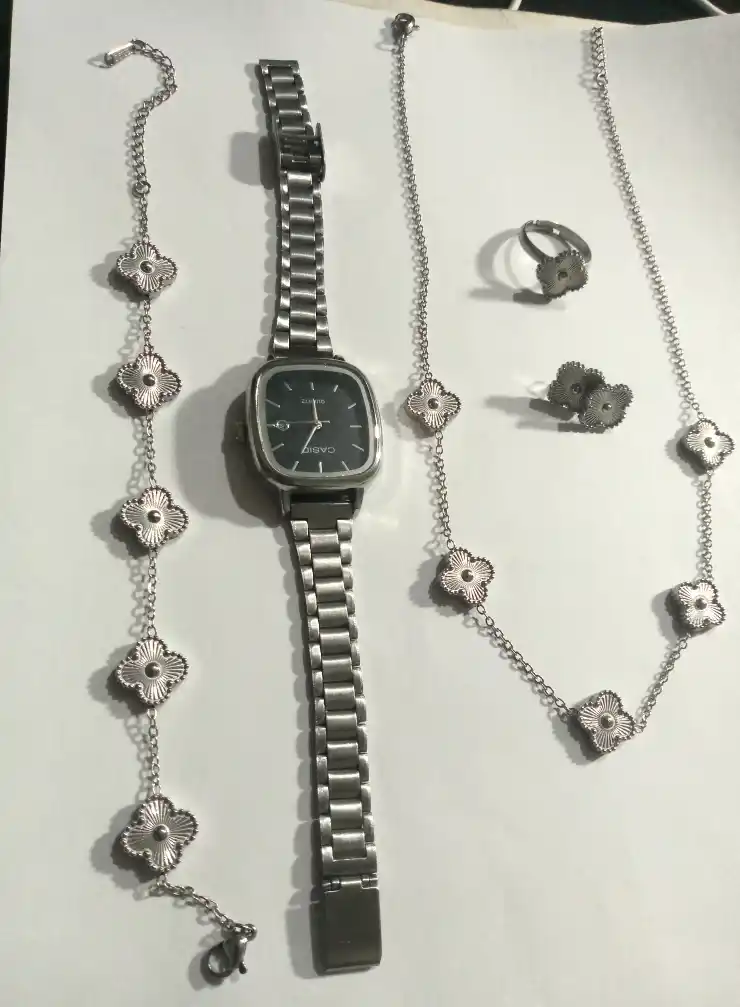 Комплект Vancleef из 4 предметов: кольцо, серьги, браслет и ожерелье, на каждый день