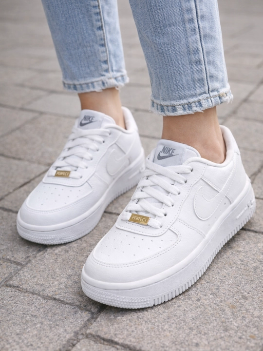 Ayollar va qizlar uchun krossovkalar Nike Air Jordan
