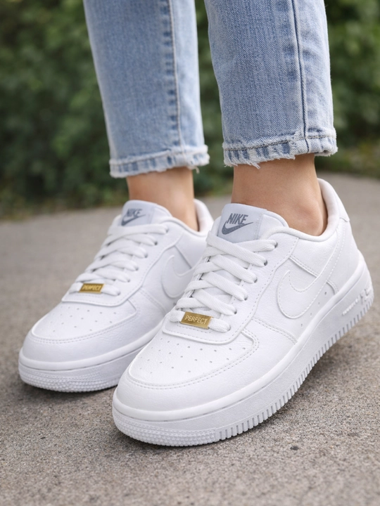Ayollar va qizlar uchun krossovkalar Nike Air Jordan