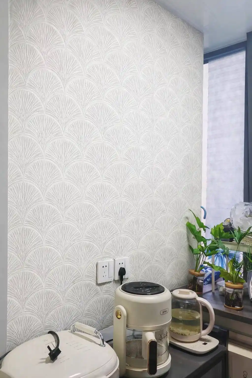 Devor uchun o‘z-o‘zidan yopishadigan 3D oboylar 60×60 sm, relyefli, och rangli