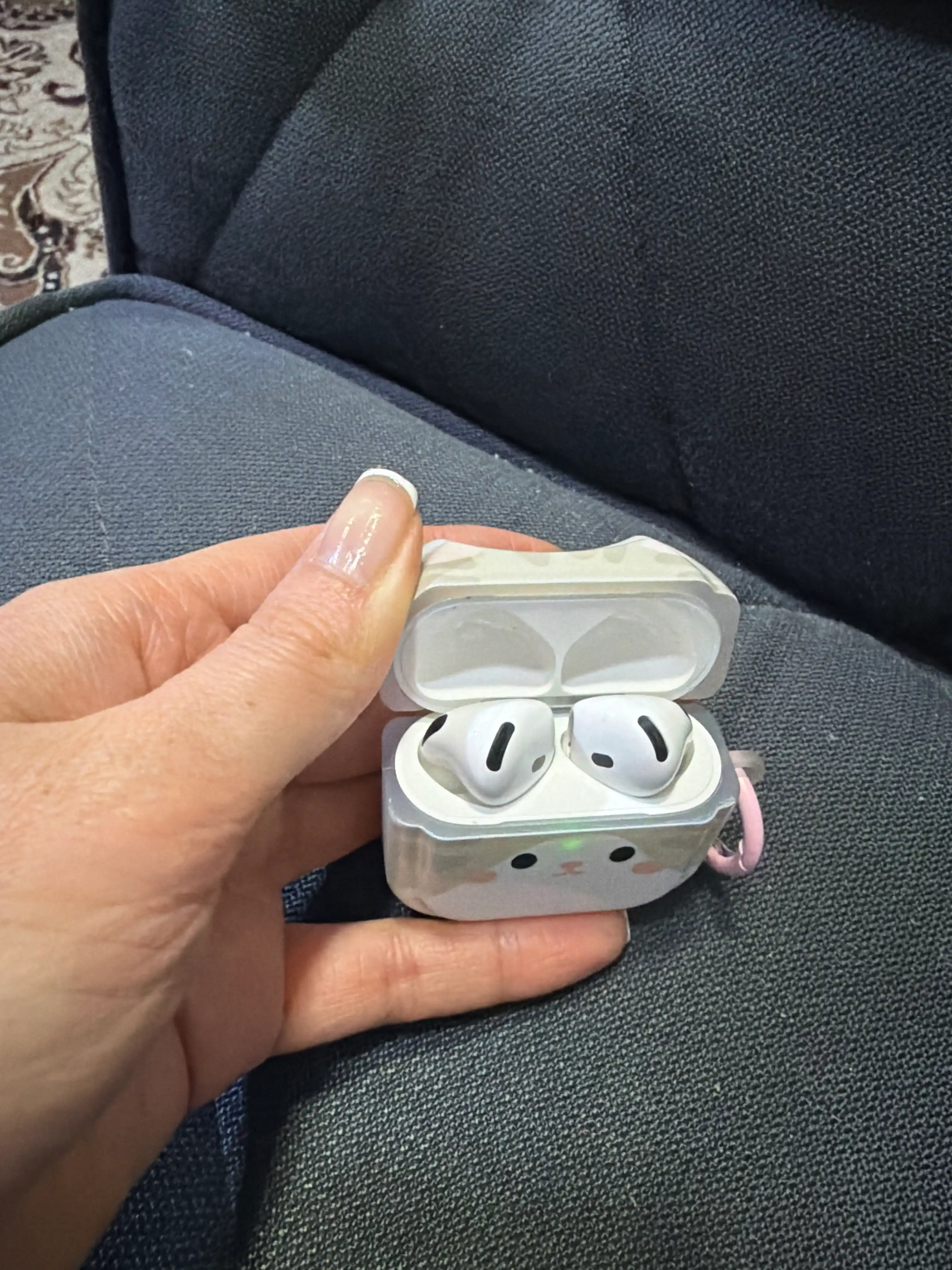 G'ilof AirPods 1, 2, 3, 4, simsiz quloqchinlari uchun