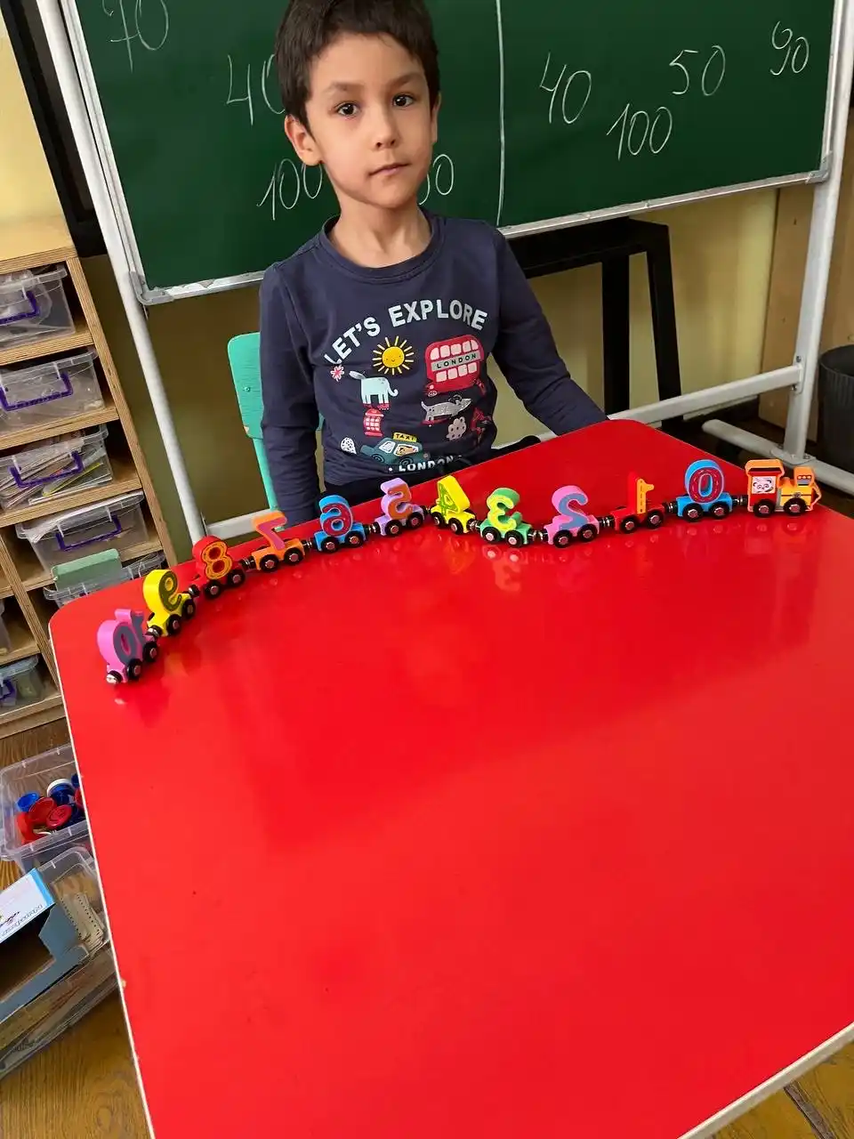 Magnitli yog‘och sonli poyezd, 0–10, Montessori rivojlantiruvchi bolalar o‘yinchog‘i