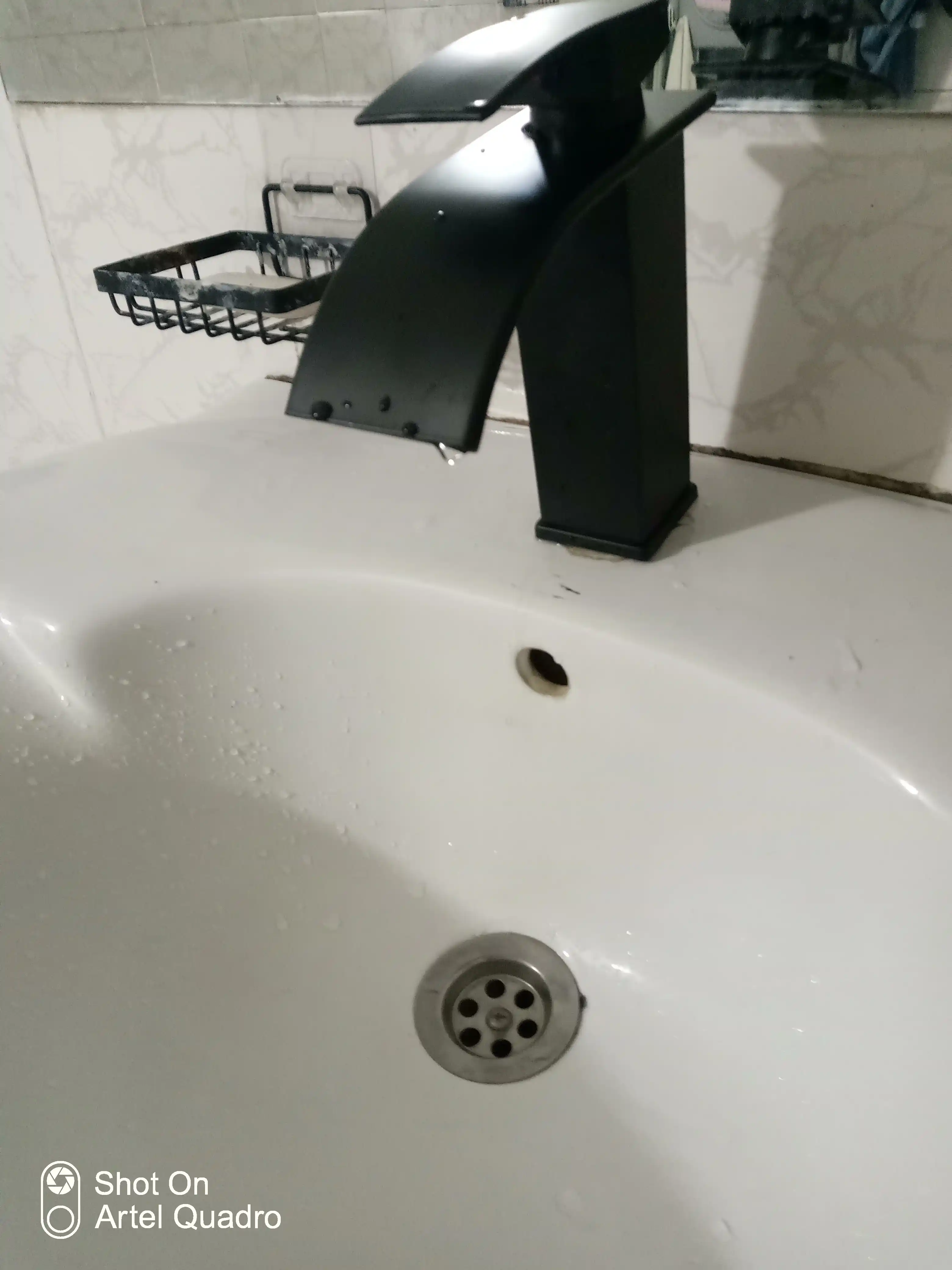 Sharsharali lavabo mikseri