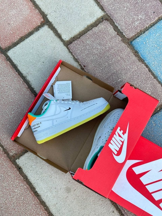 Nike Air Force 1 oq krasovkalar erkaklar uchun, sport krasofka| sovga: oq paypoq + karobka