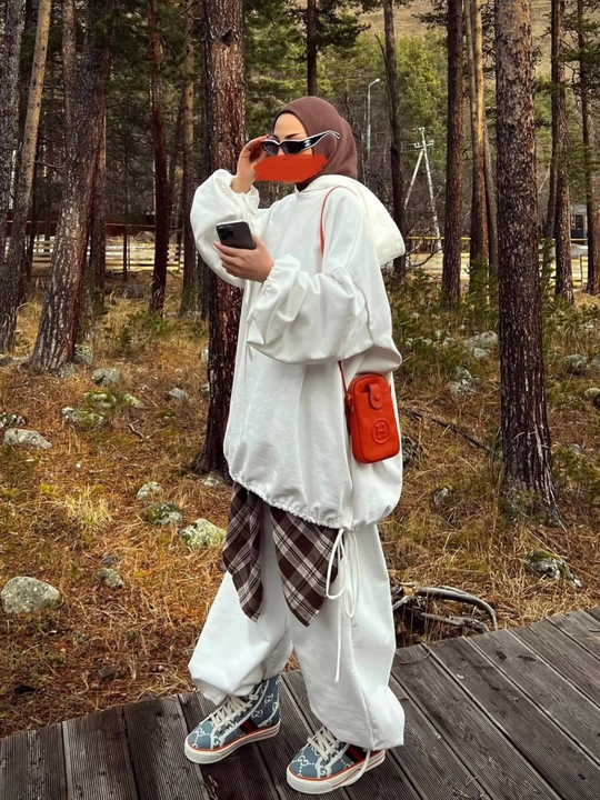 Ayollar sport kostyumi ikki qismli, hudi va jogger shim oversize, kundalik to‘plam