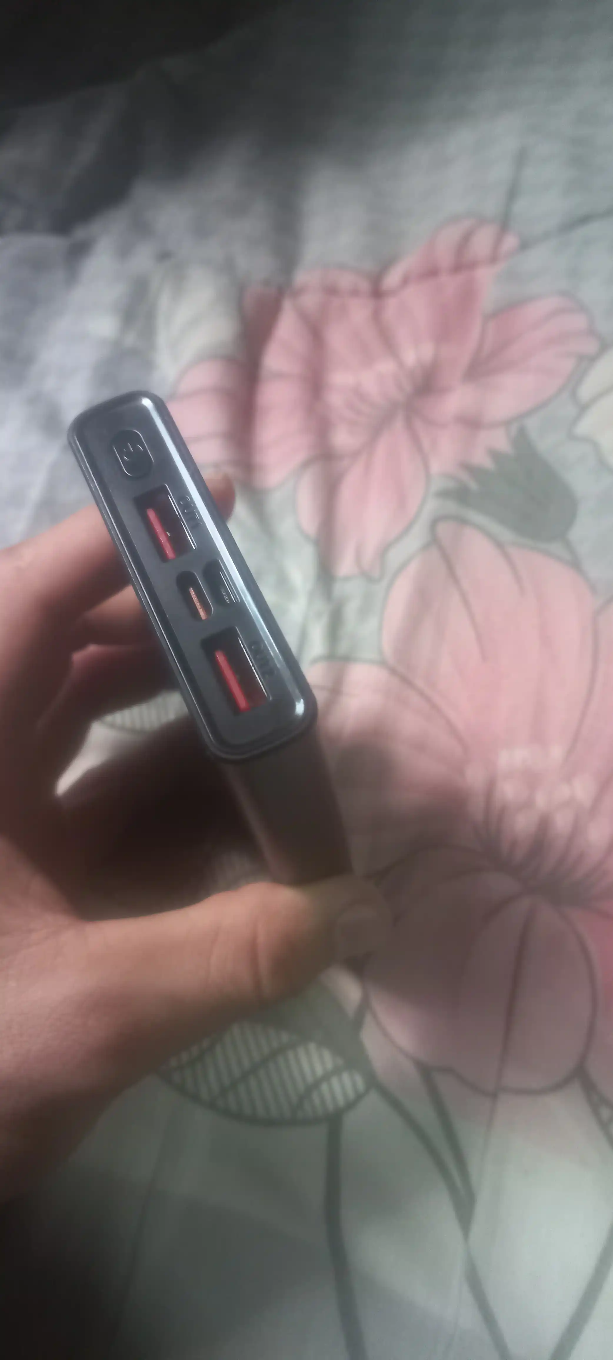 Tashqi akkumulyator 22.5w tezkor quvvat 20000 mA/h 100% sifatli mahsulot