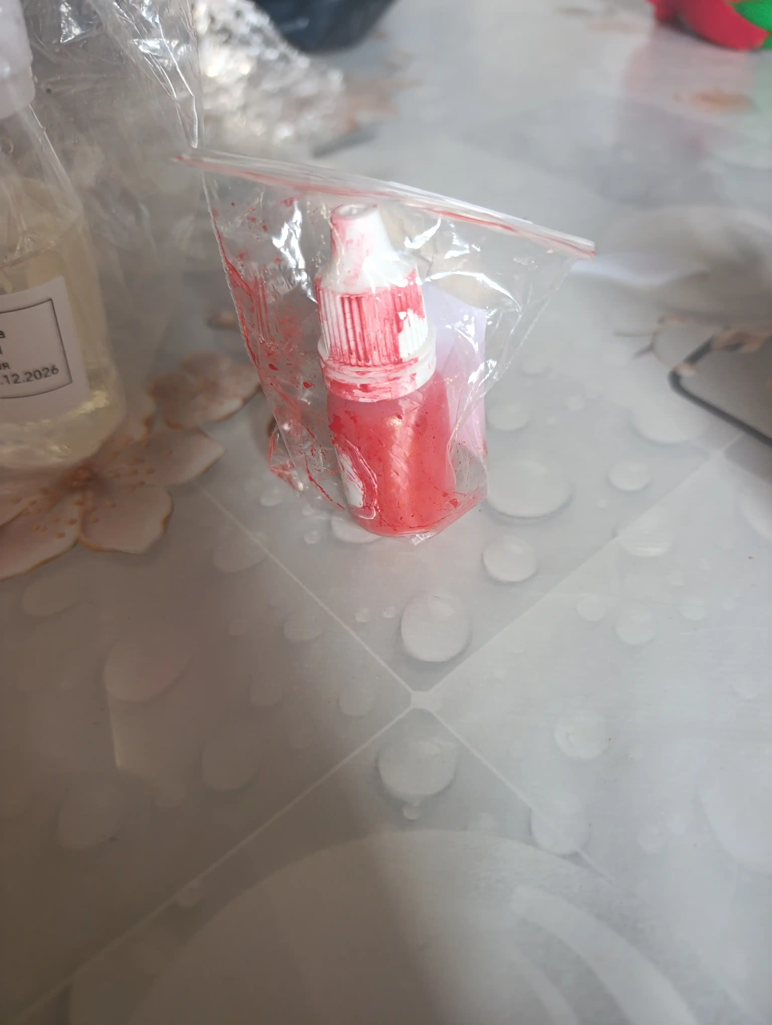Sovunlar uchun ko'chib ketmaydigan bo'yoq, 10 ml, tomchili flakon